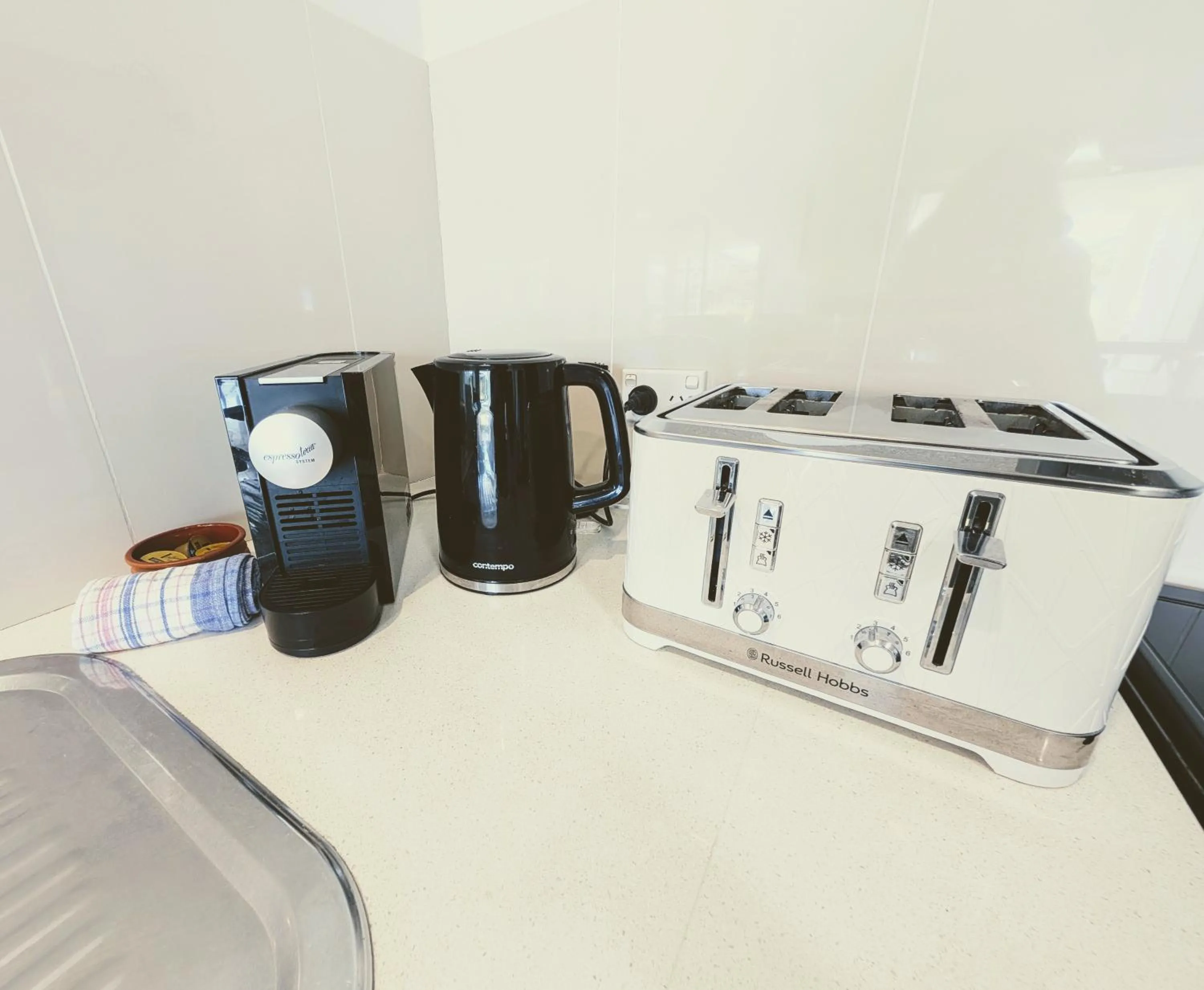 Coffee/tea facilities in The Noosa Apartments