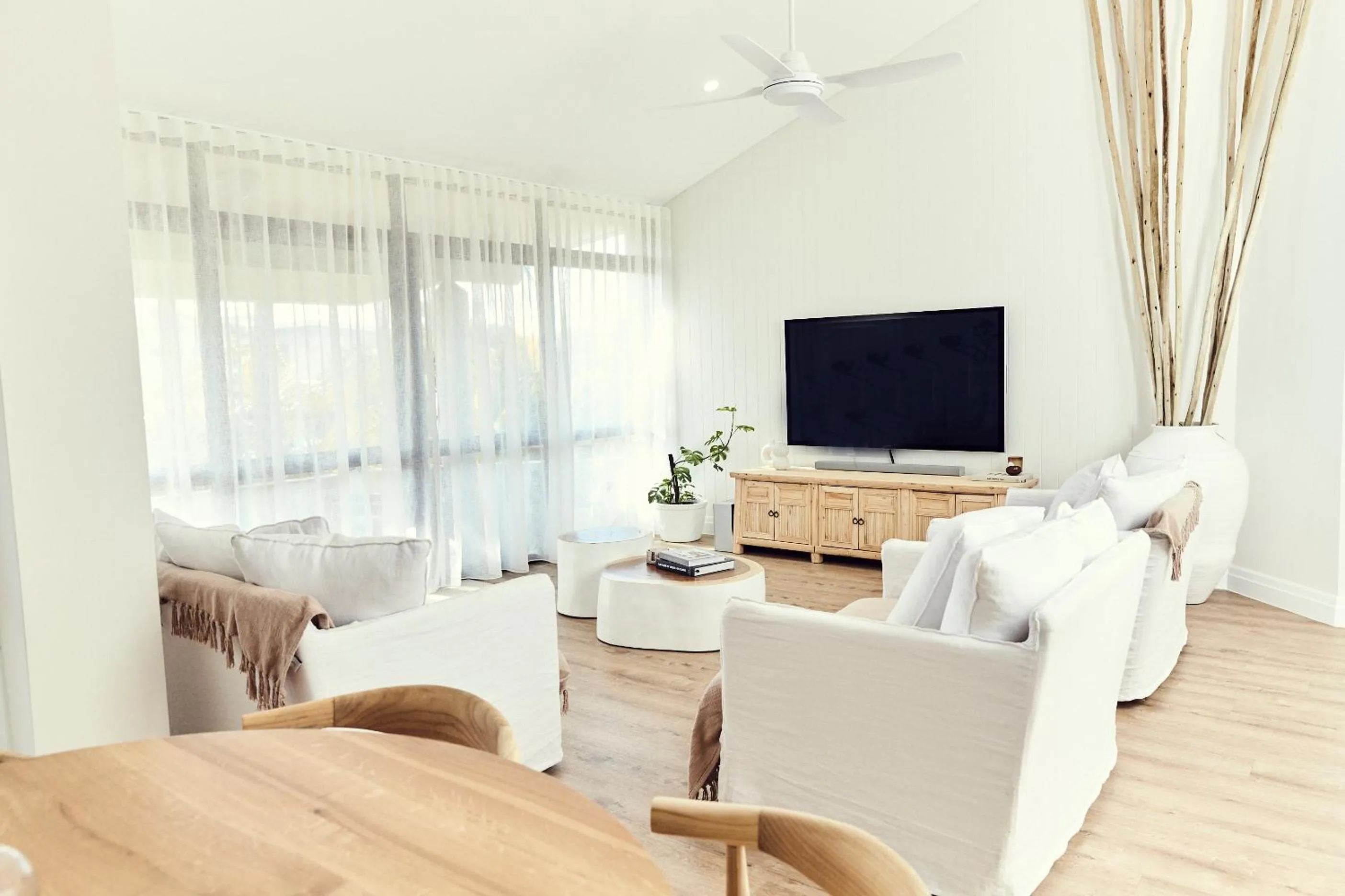 Communal lounge/ TV room in The Noosa Apartments