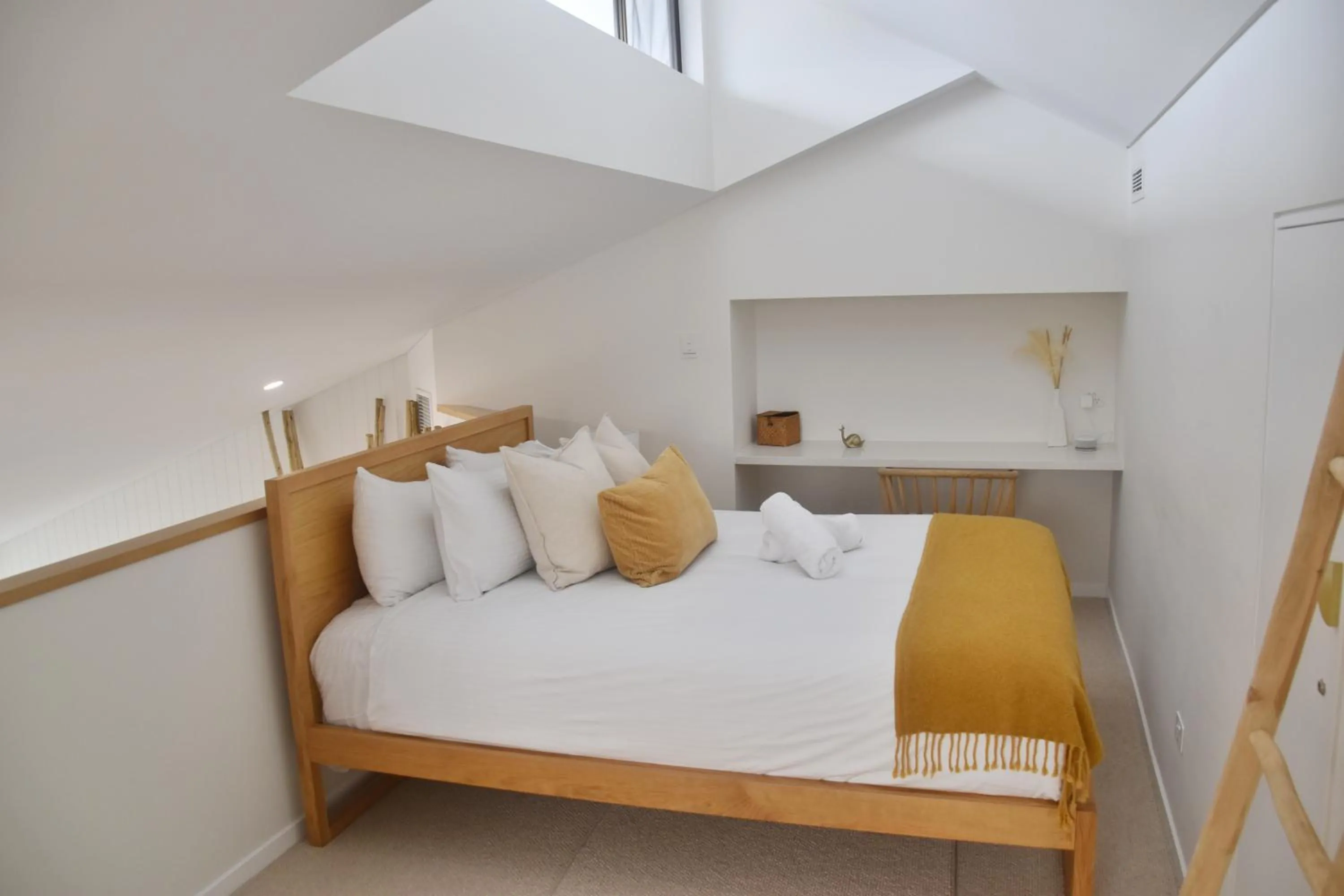 Bedroom, Bed in The Noosa Apartments