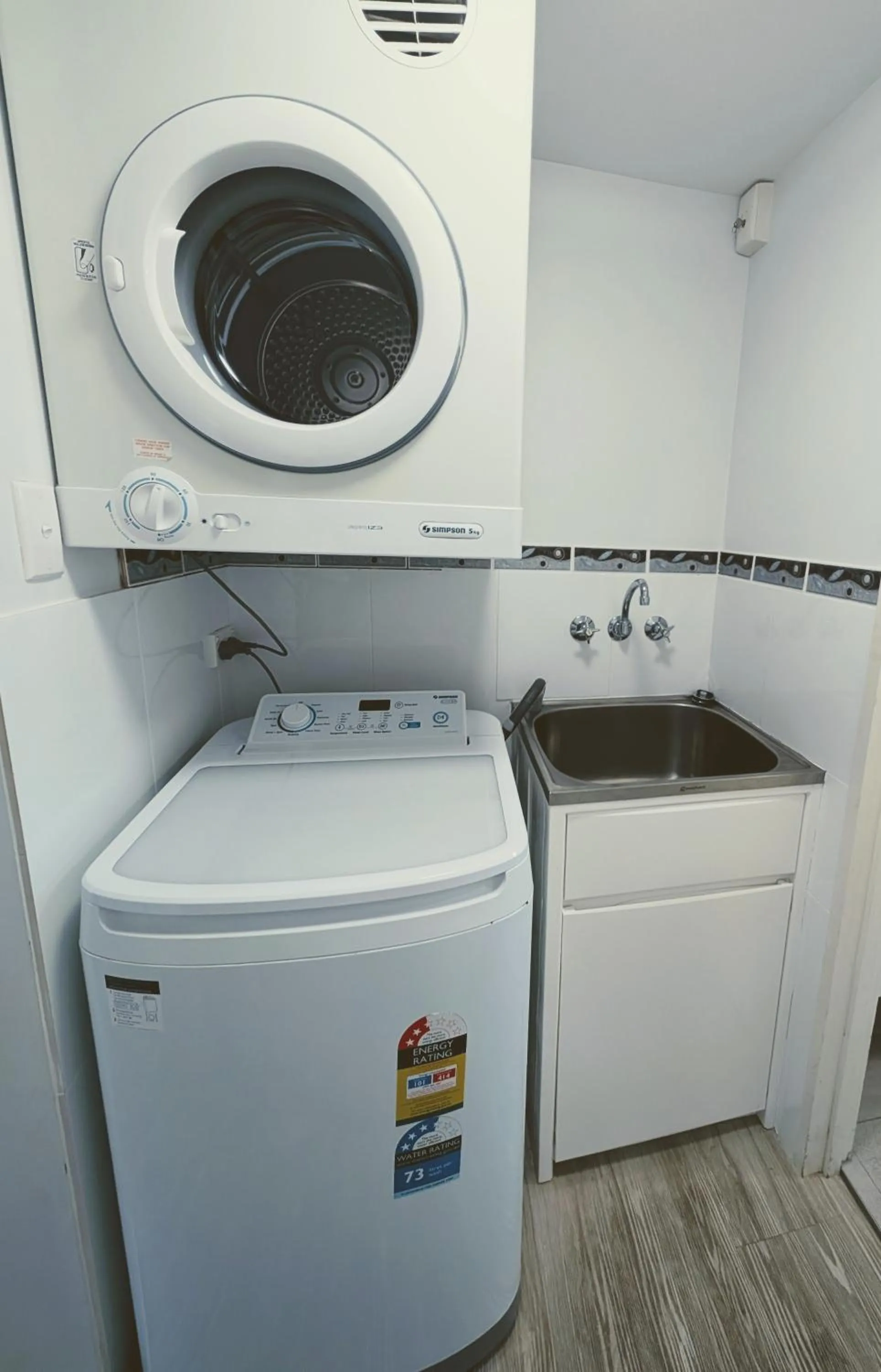 washing machine in The Noosa Apartments