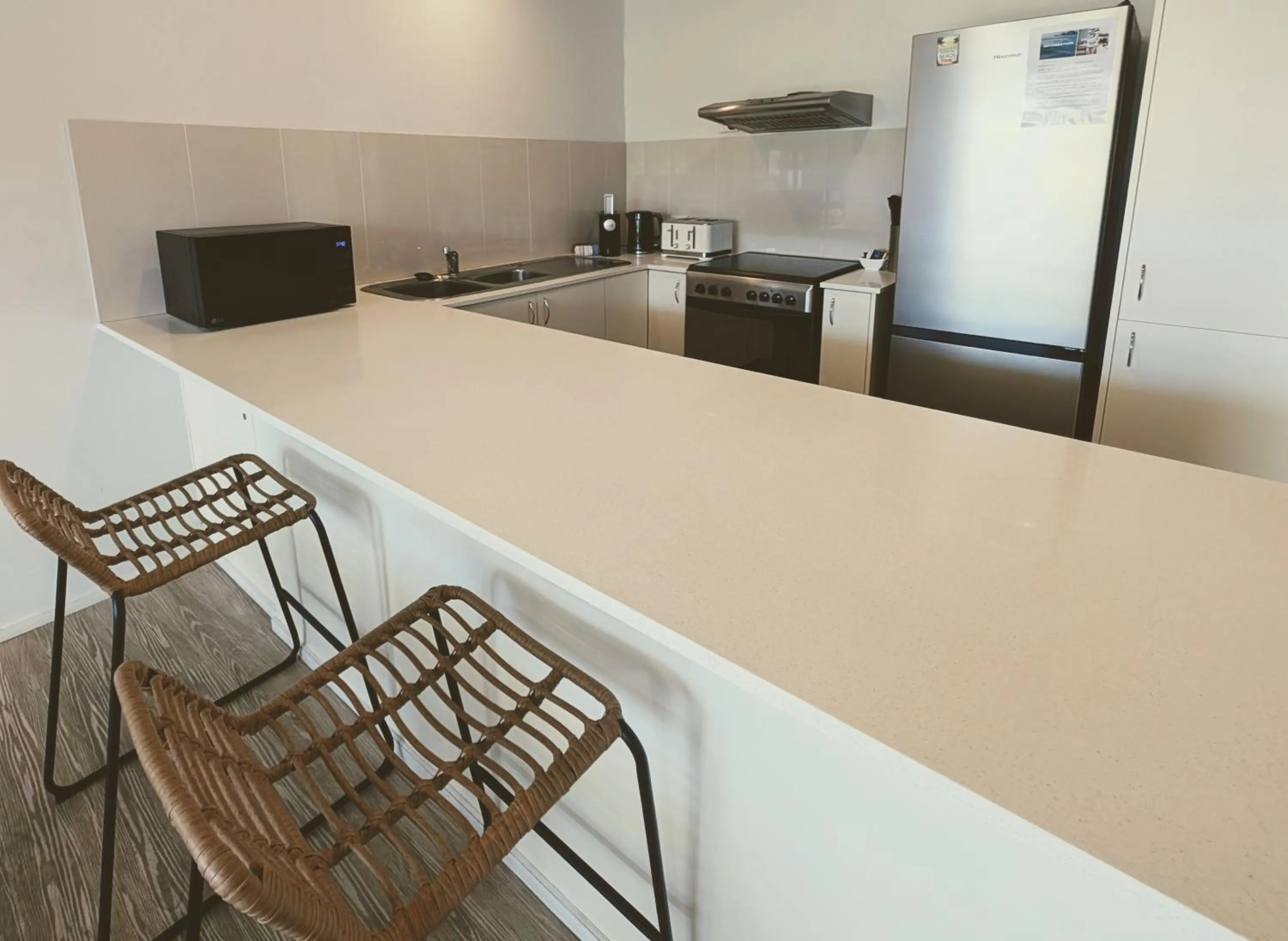Kitchen or kitchenette in The Noosa Apartments