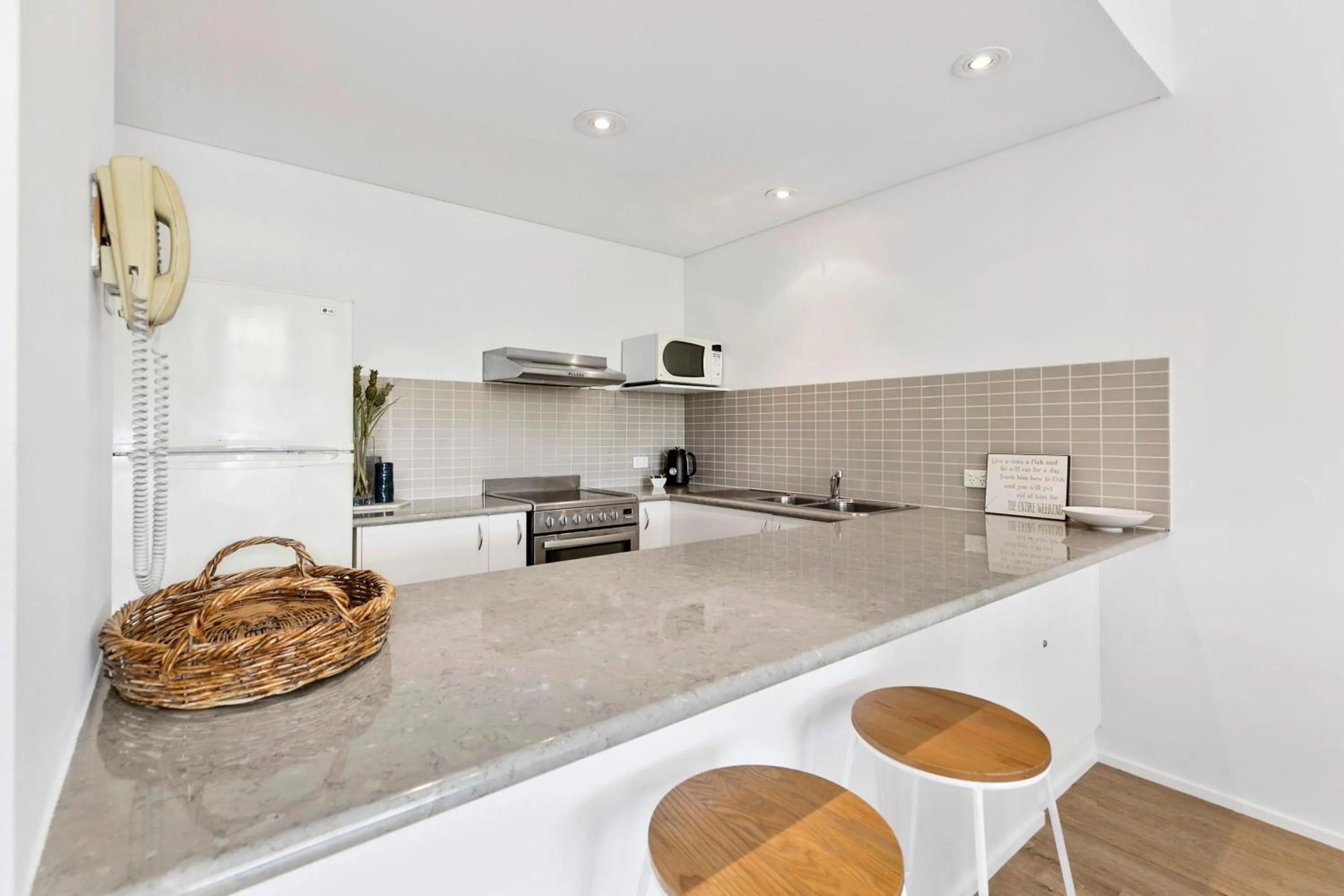 Kitchen or kitchenette in The Noosa Apartments