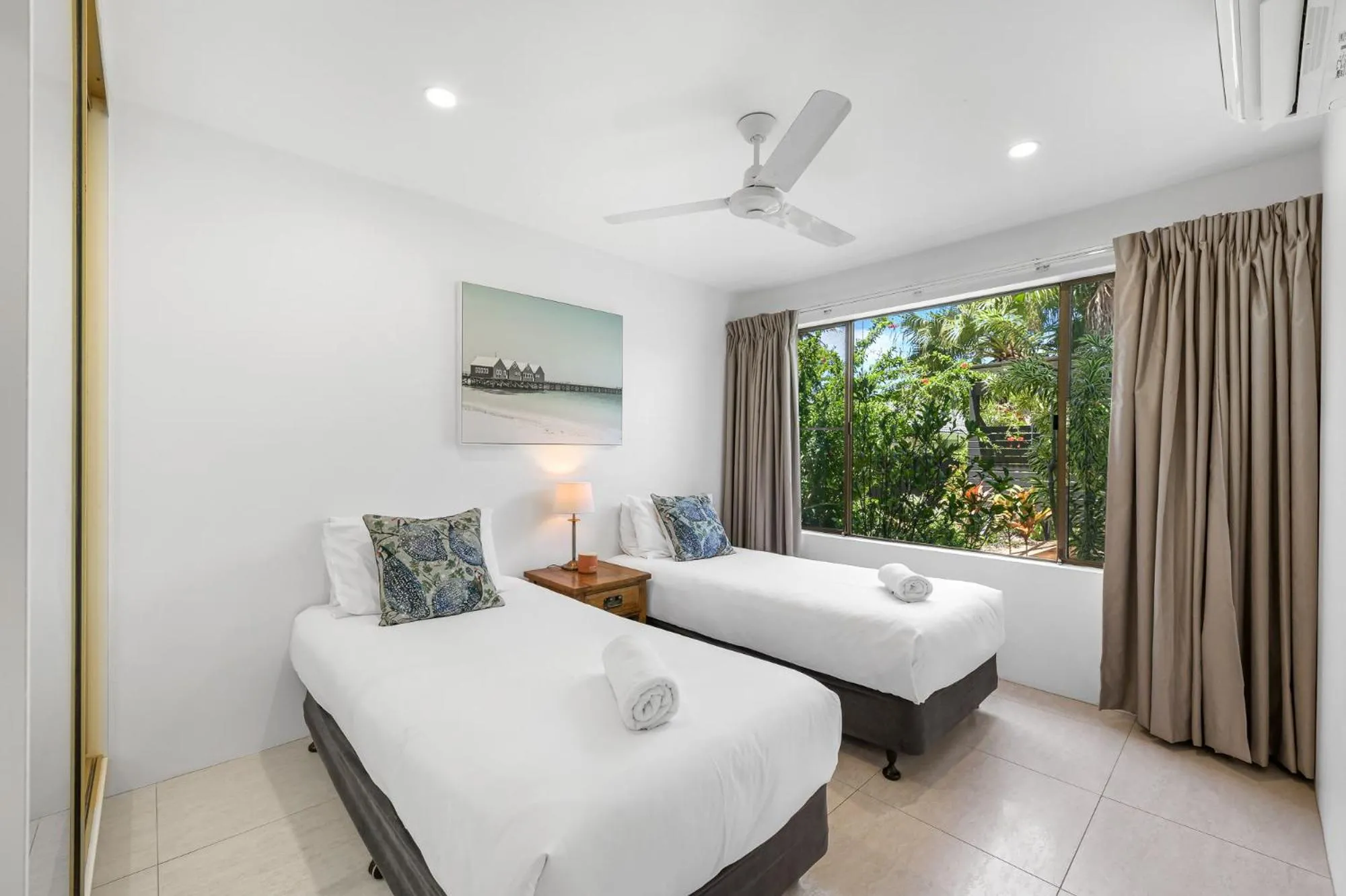 Bedroom, Bed in The Noosa Apartments