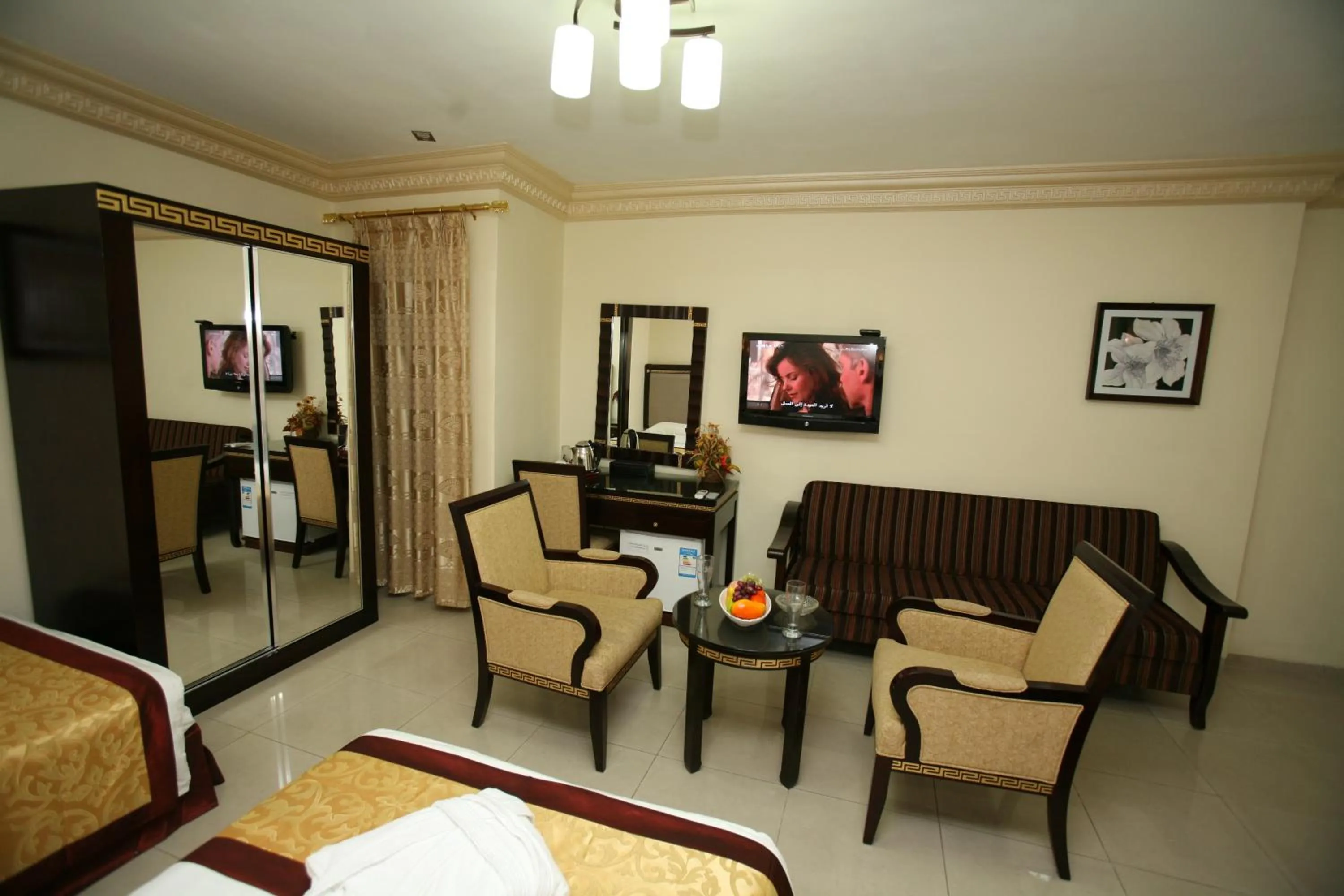 Photo of the whole room in Cedar Hotel