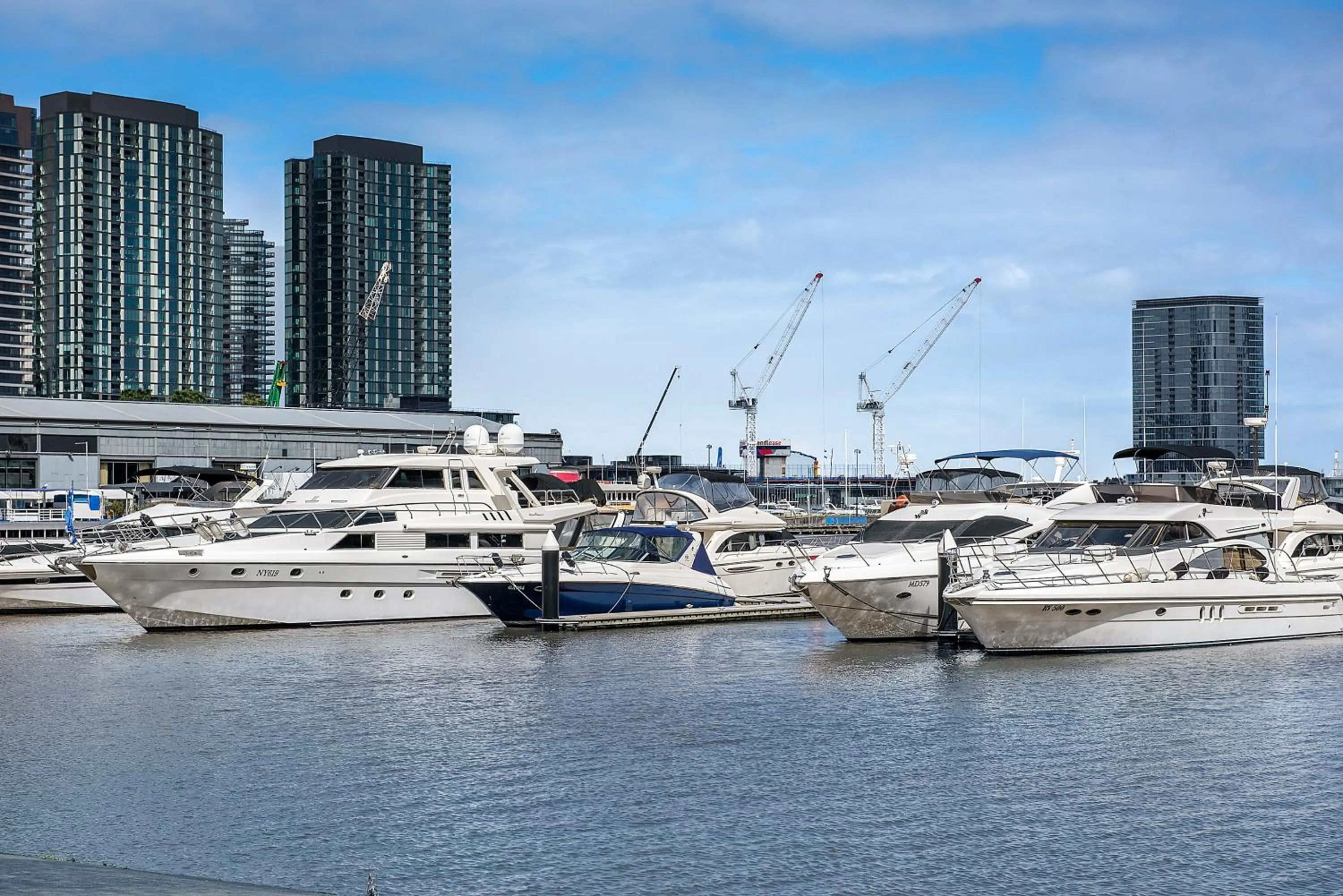 Neighbourhood in Docklands Private Collection - City Harbour Apartments