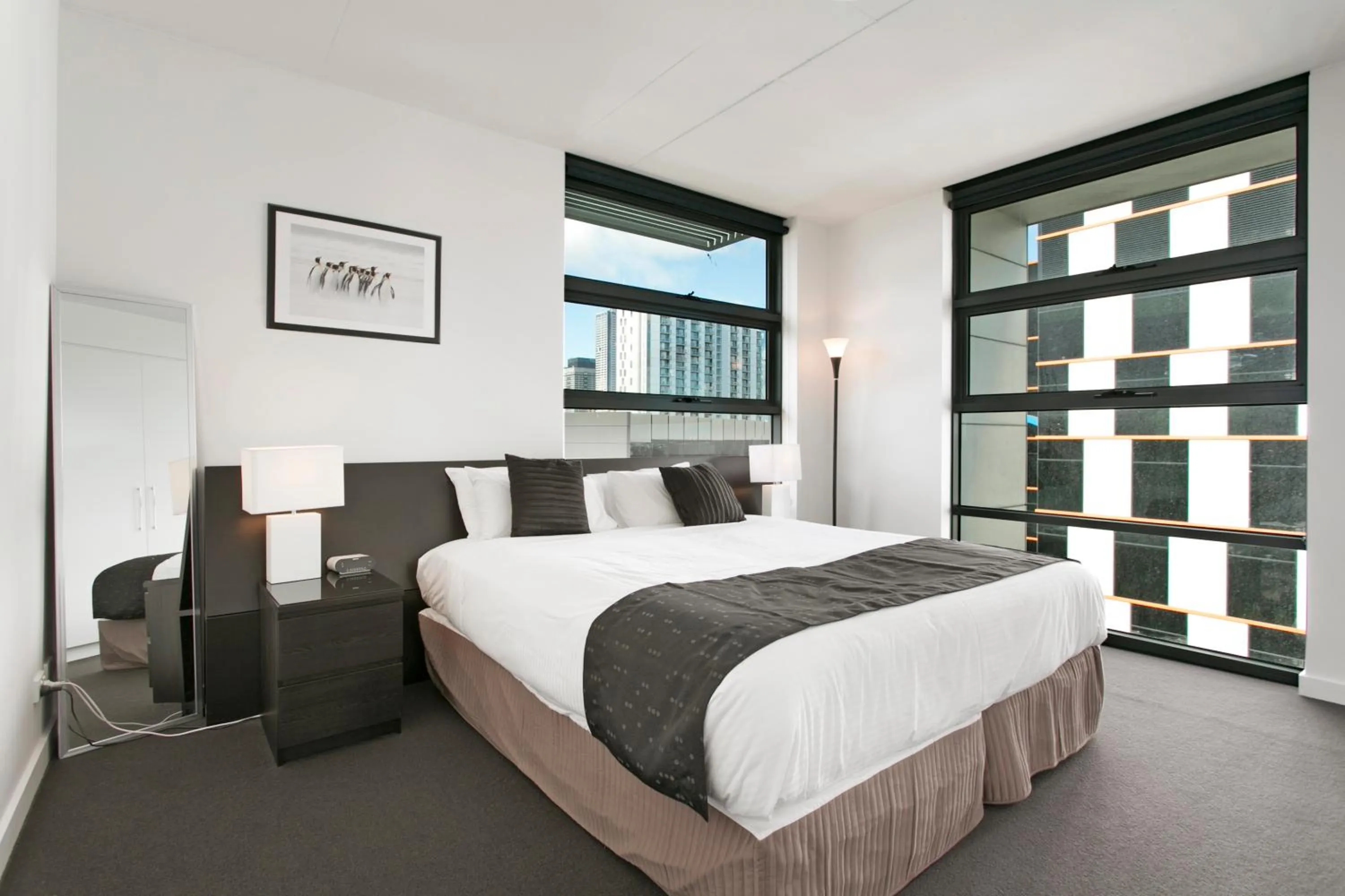 Bed in Docklands Private Collection - City Harbour Apartments