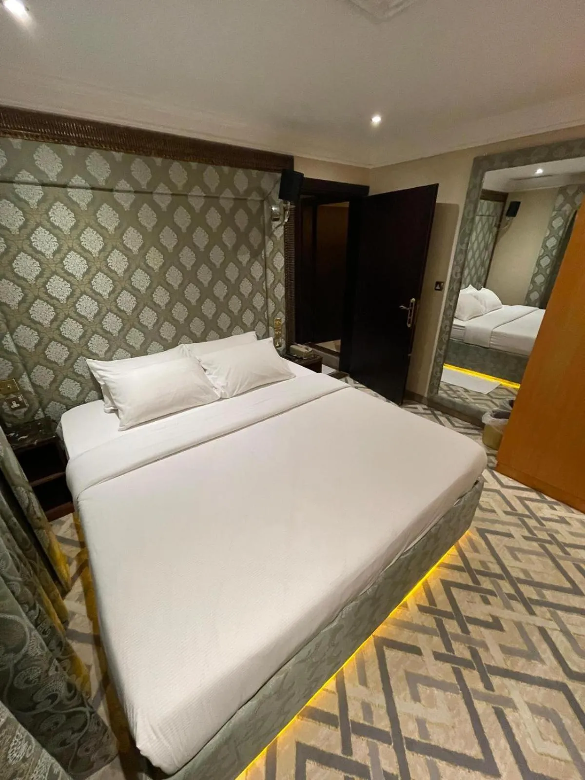 Bedroom, Bed in Terrace Furnished Apartments- Fintas1