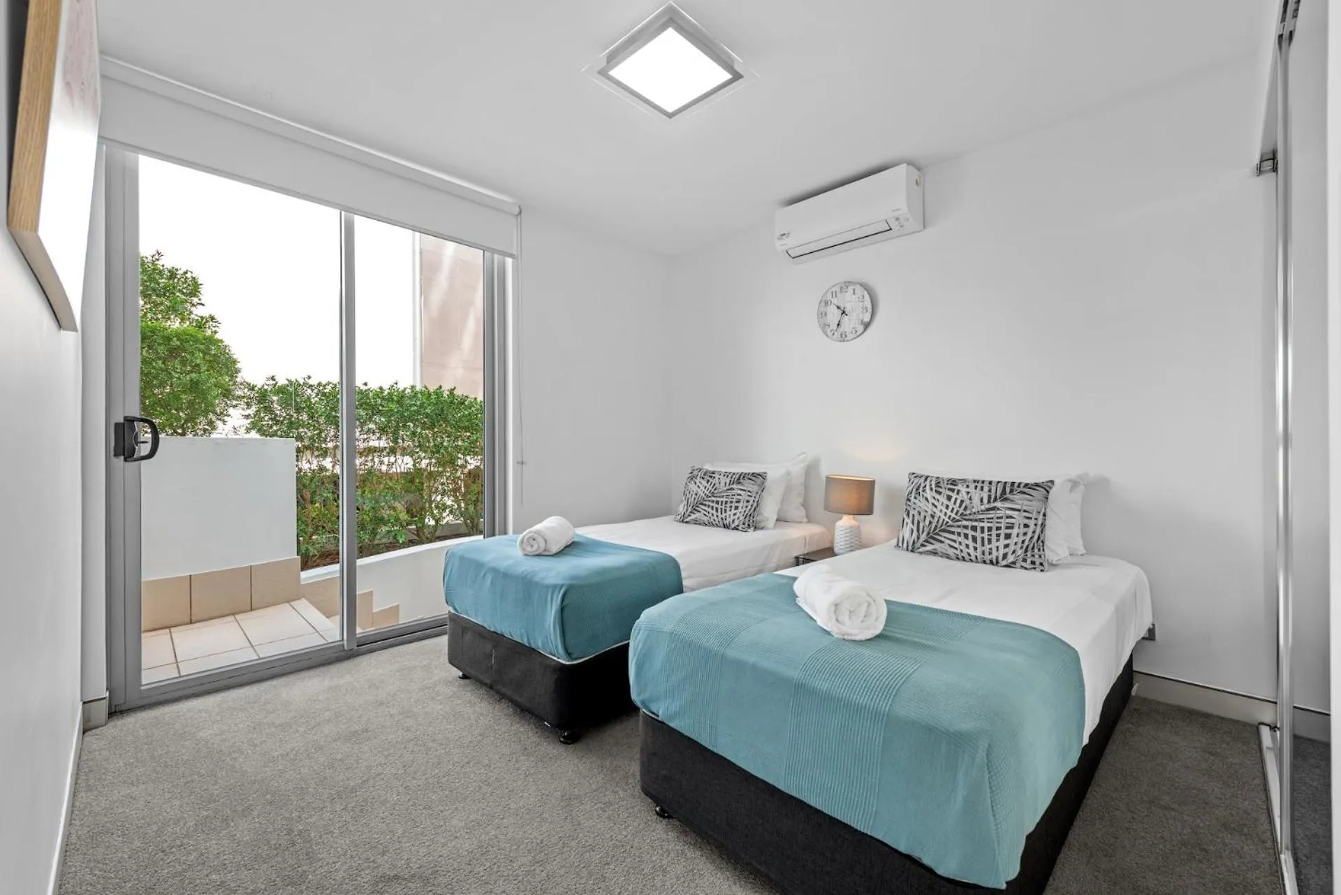 Bed in Proximity Waterfront Apartments