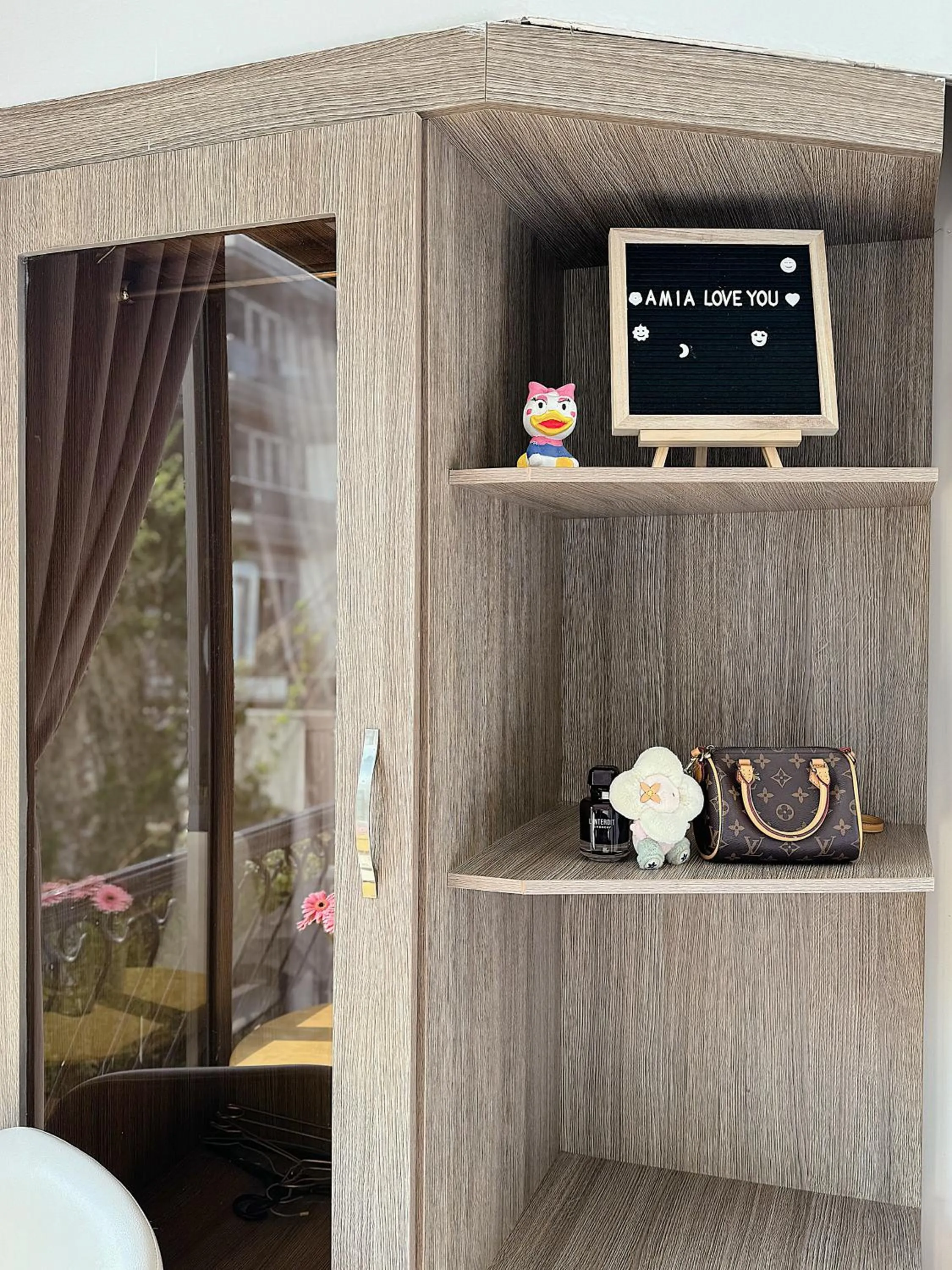 wardrobe in Amia Dalat