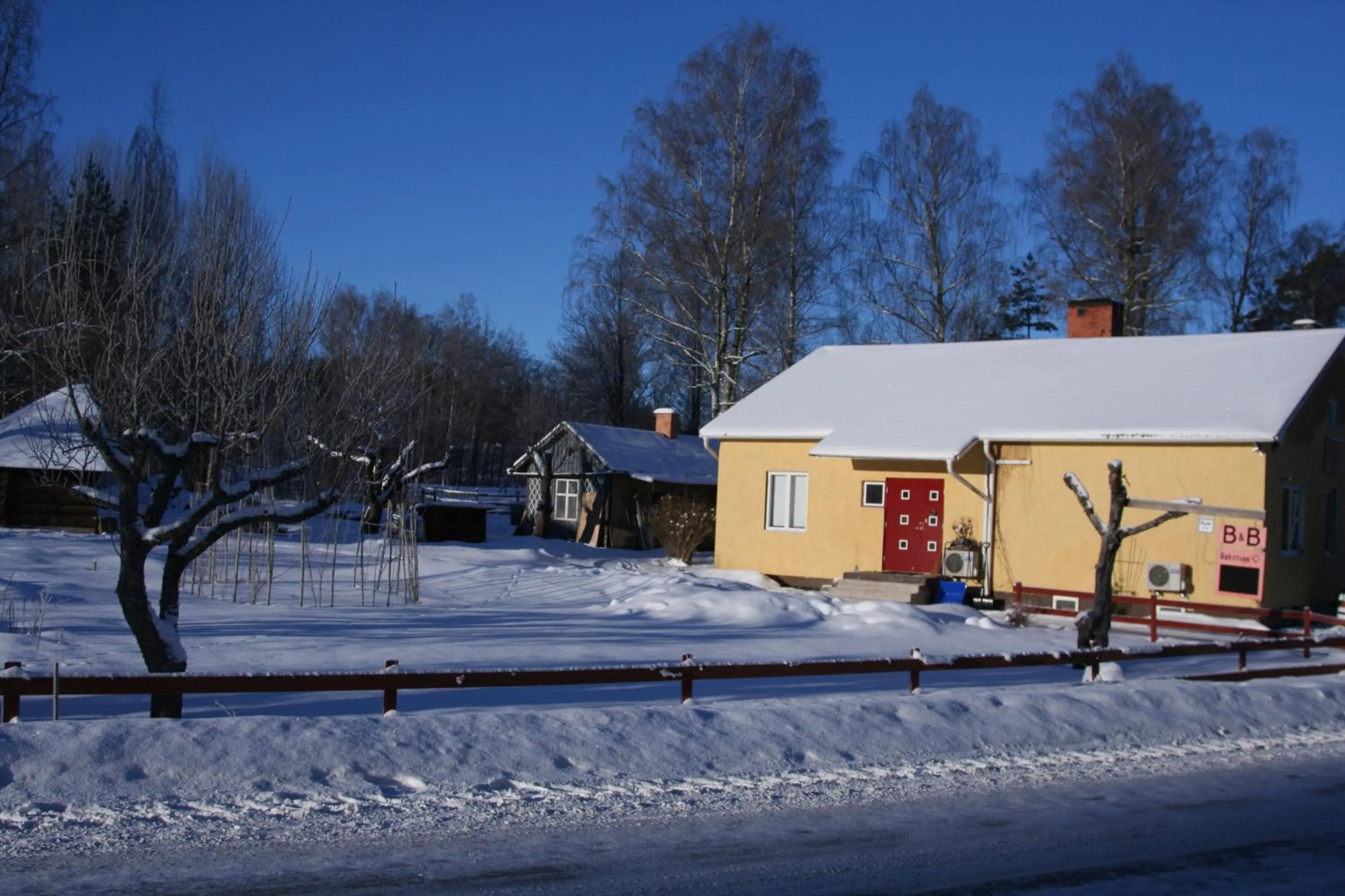 Facade/entrance in Bed & Breakfast Björkhyddan