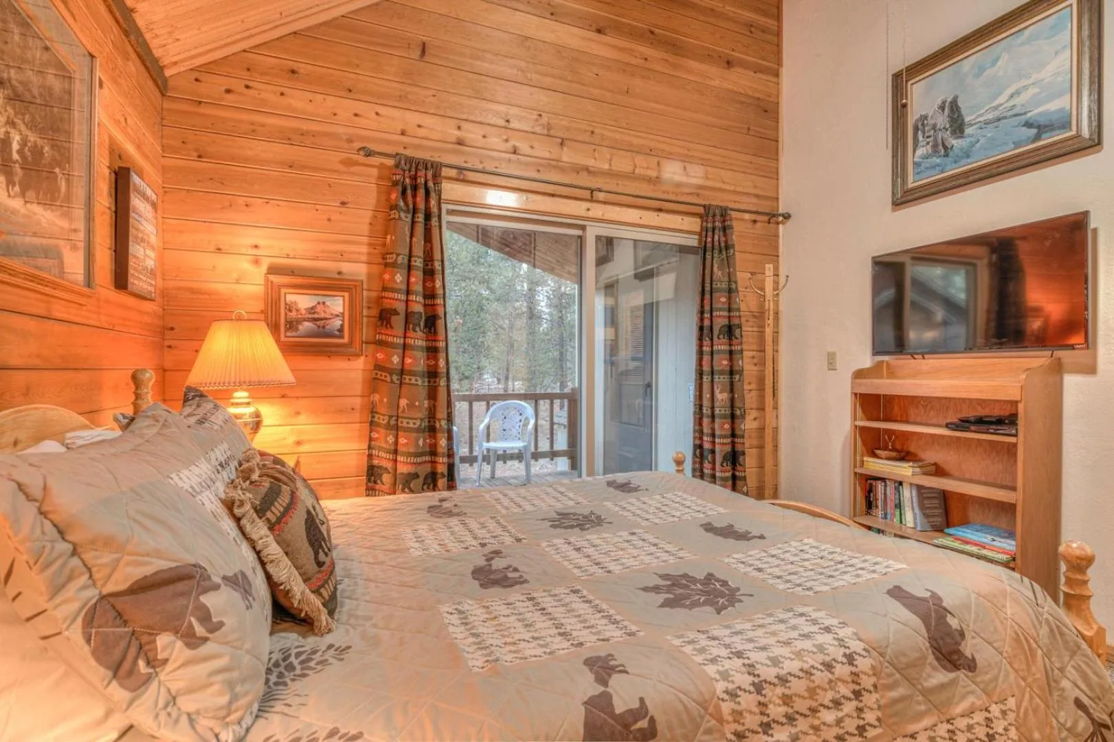 Bed in Pine Needle - Unit 7