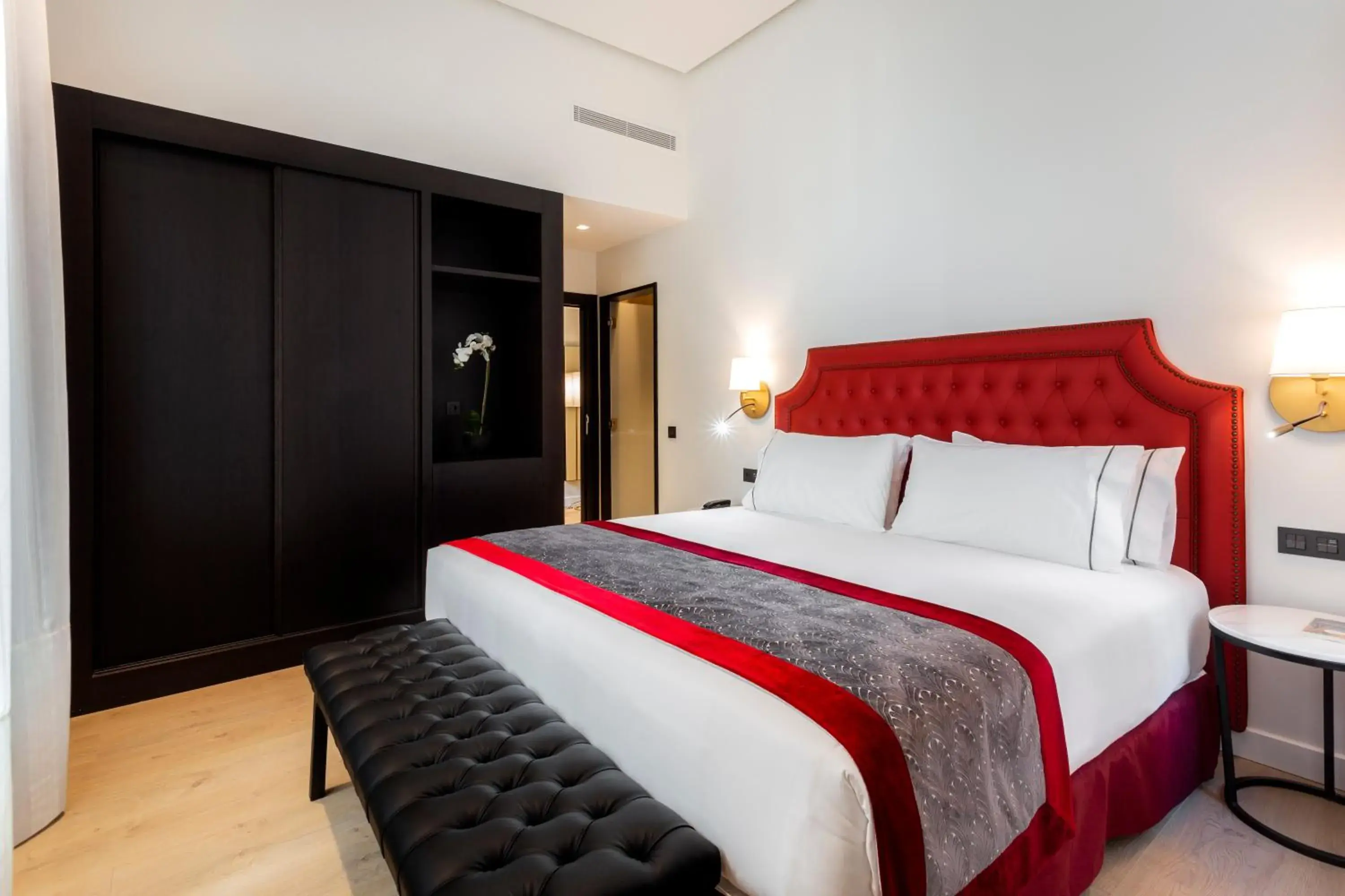 Photo of the whole room, Bed in Eurostars Azahar Photo of the whole room, Bed in Eurostars Azahar