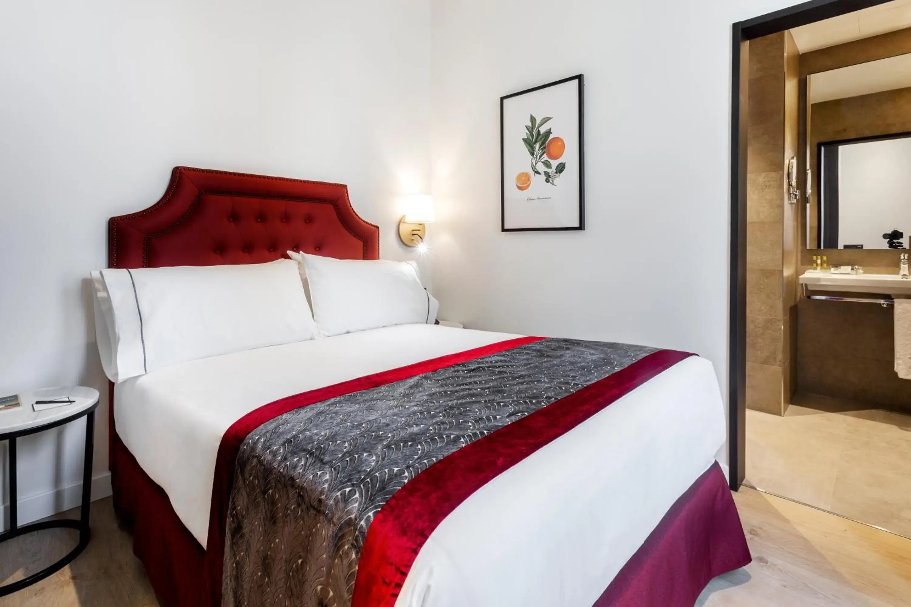 Photo of the whole room, Bed in Eurostars Azahar Photo of the whole room, Bed in Eurostars Azahar