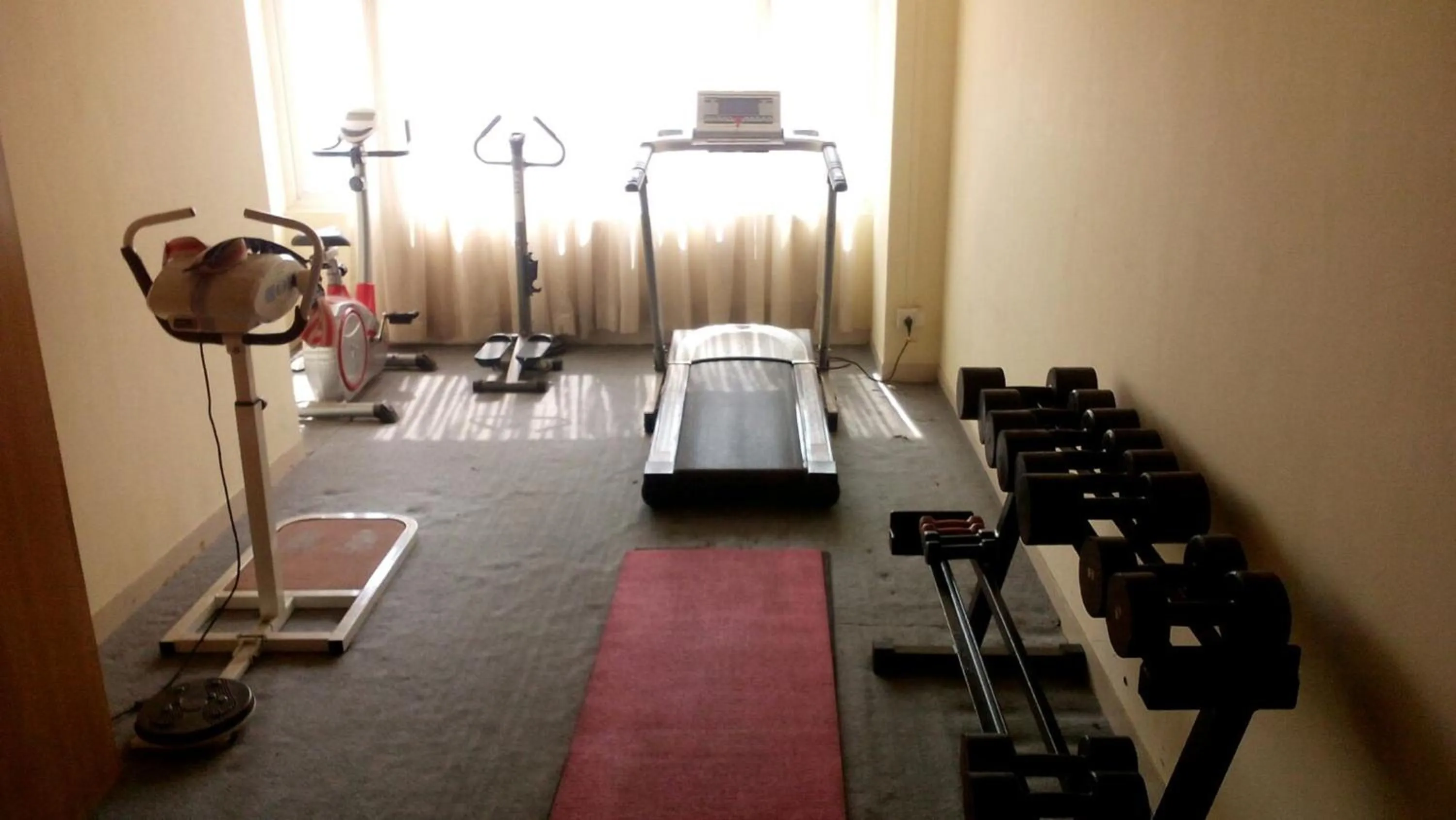 Fitness centre/facilities in Lords Plaza Ankleshwar