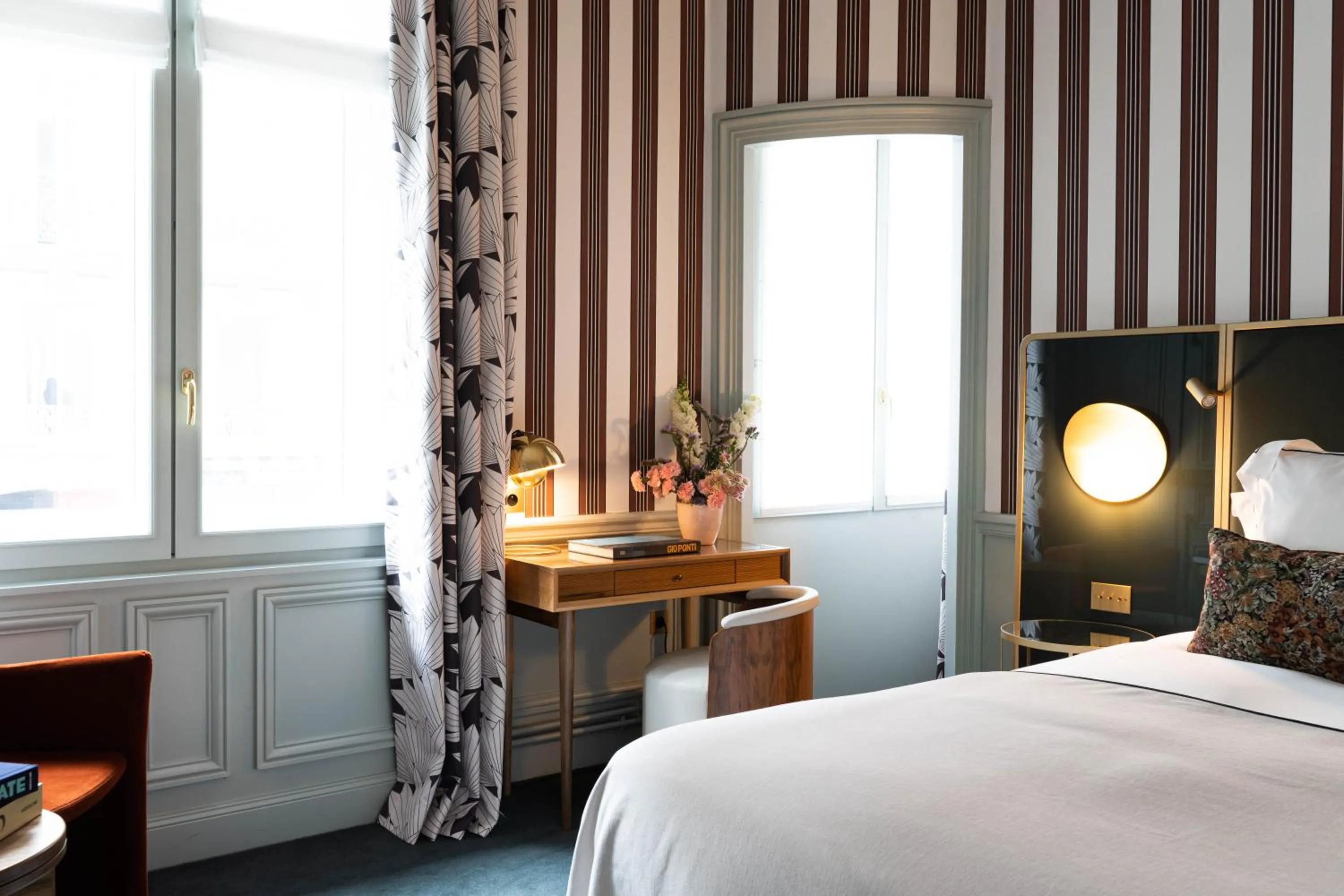 Bed in Grand Powers Hotel