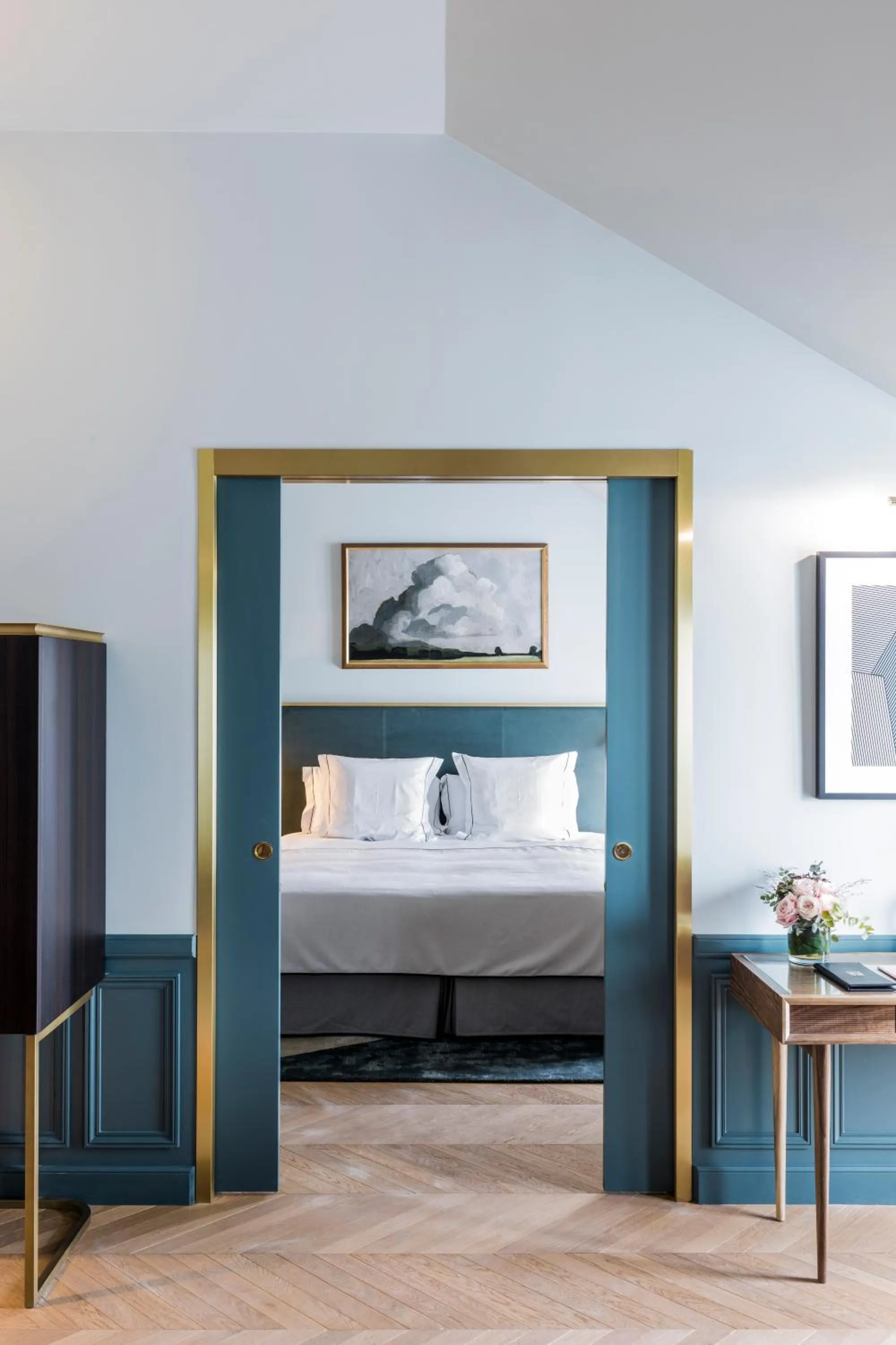 Bed in Grand Powers Hotel