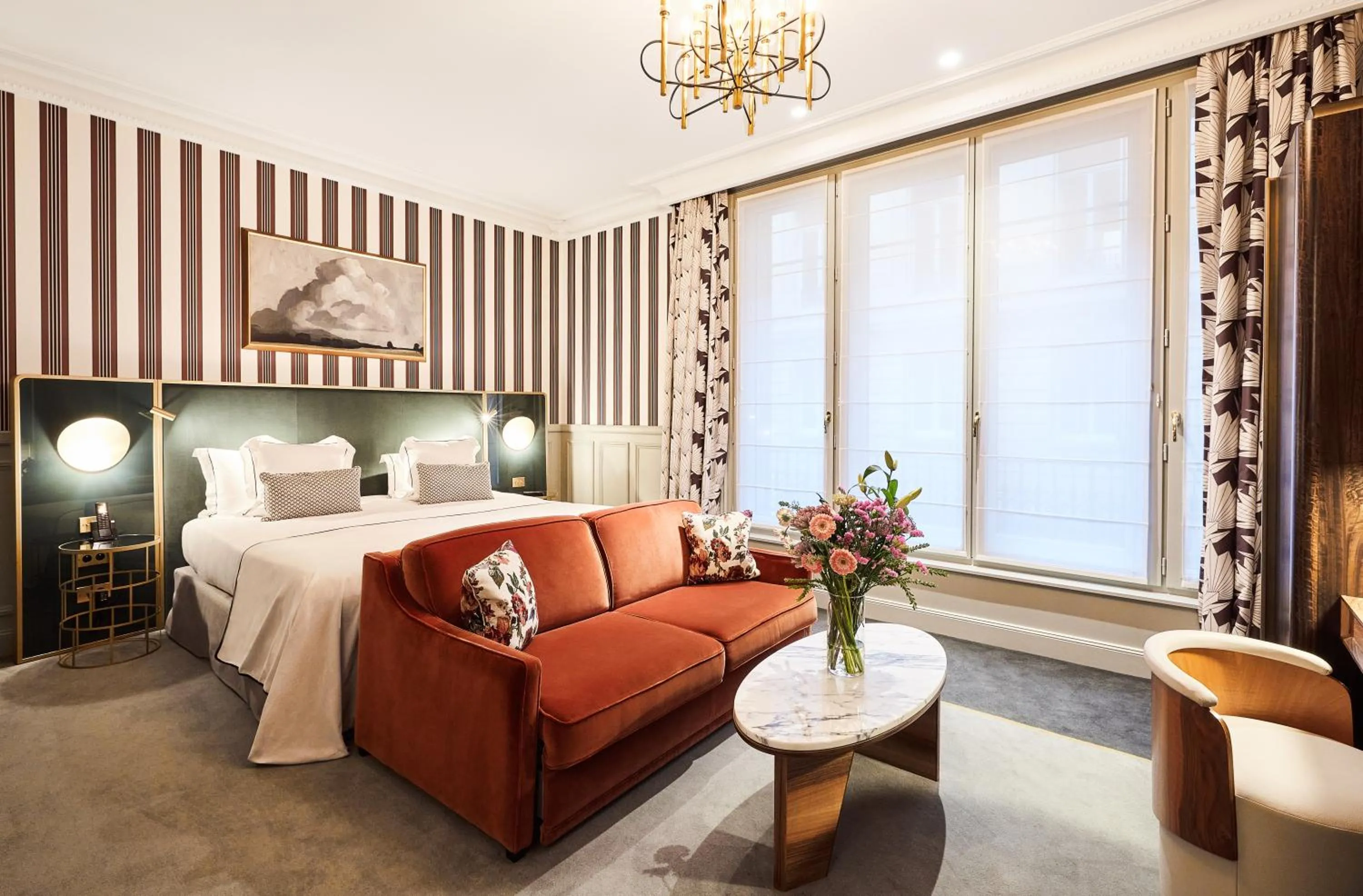 Bed in Grand Powers Hotel