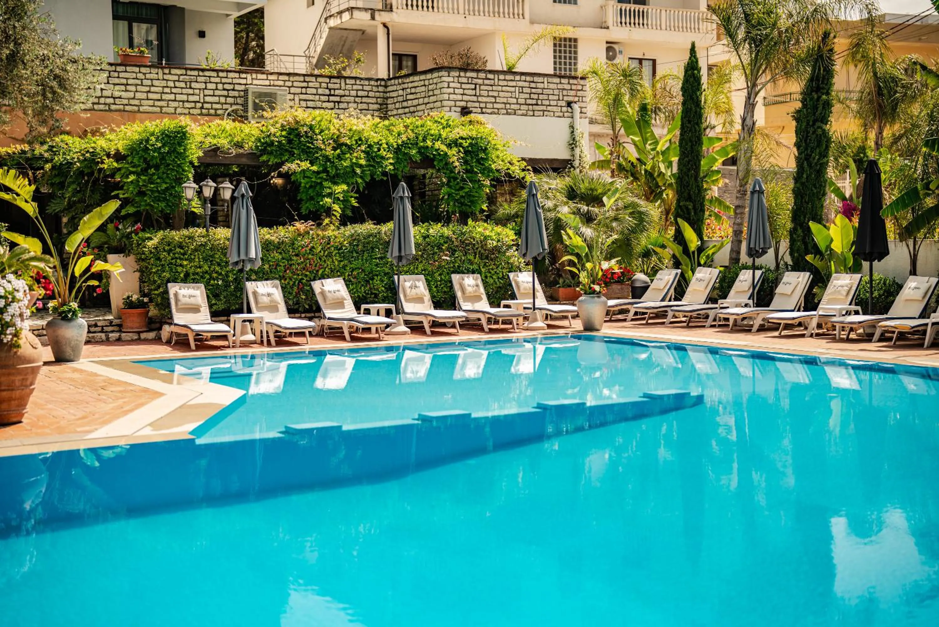 Property building in Vila Belvedere