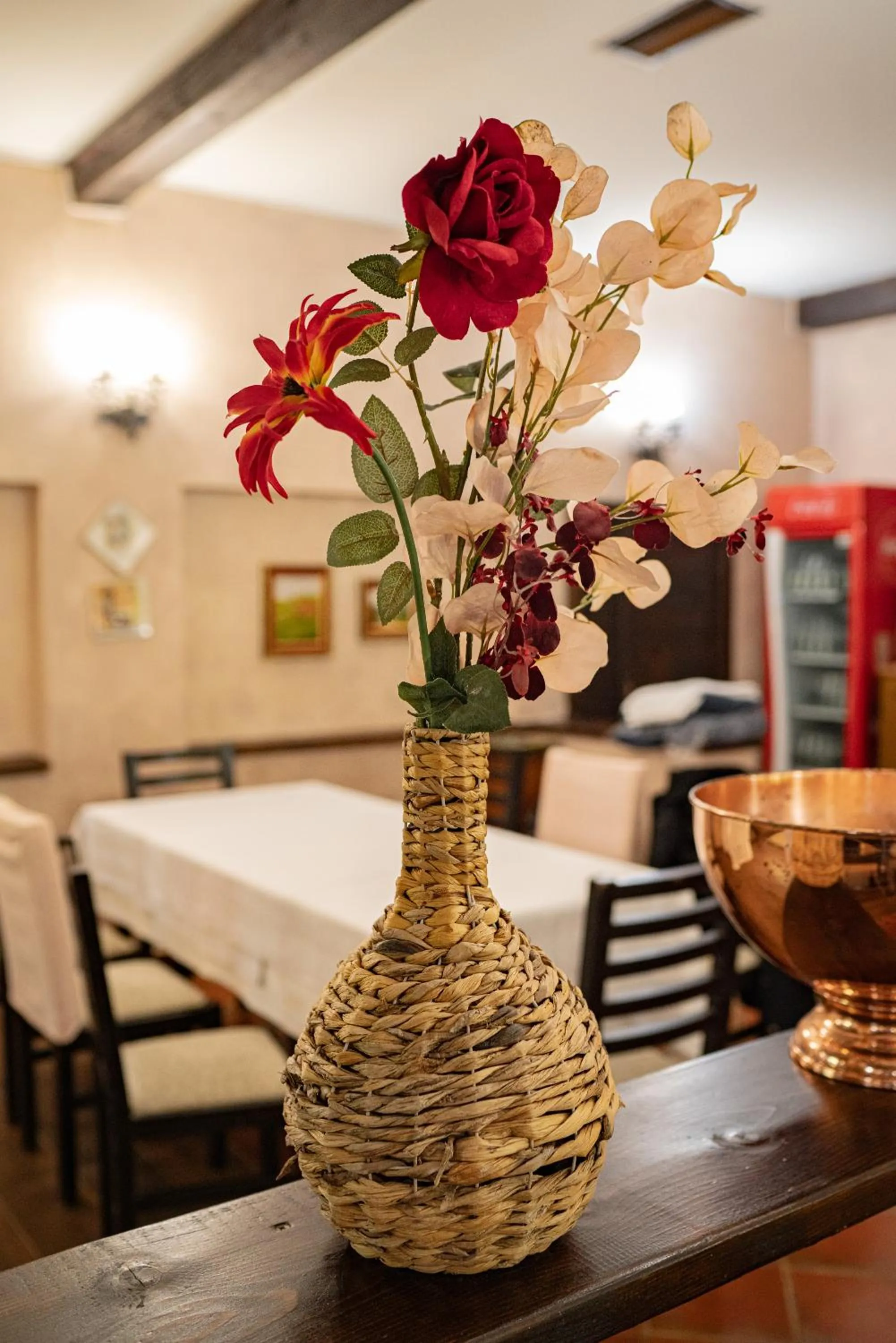 Restaurant/places to eat in Vila Belvedere