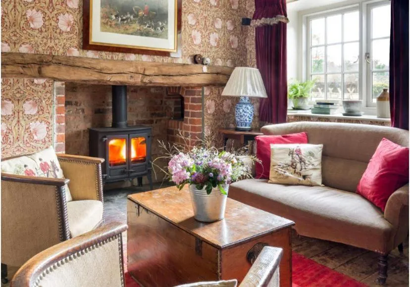 Lobby or reception in The Stag and Huntsman at Hambleden