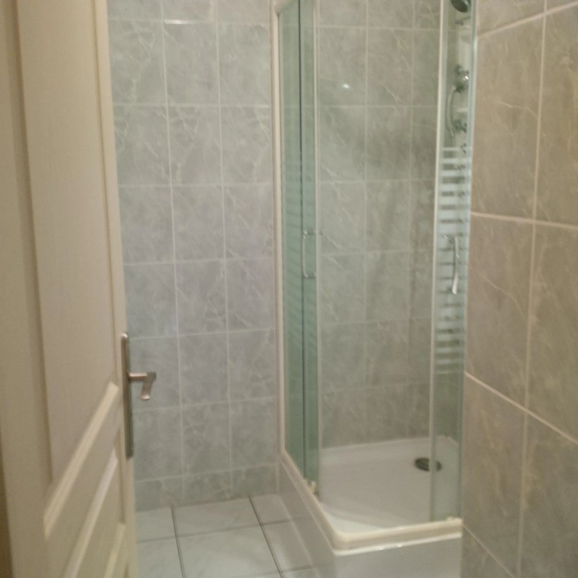 Bathroom in Prim Hotel Reims nord