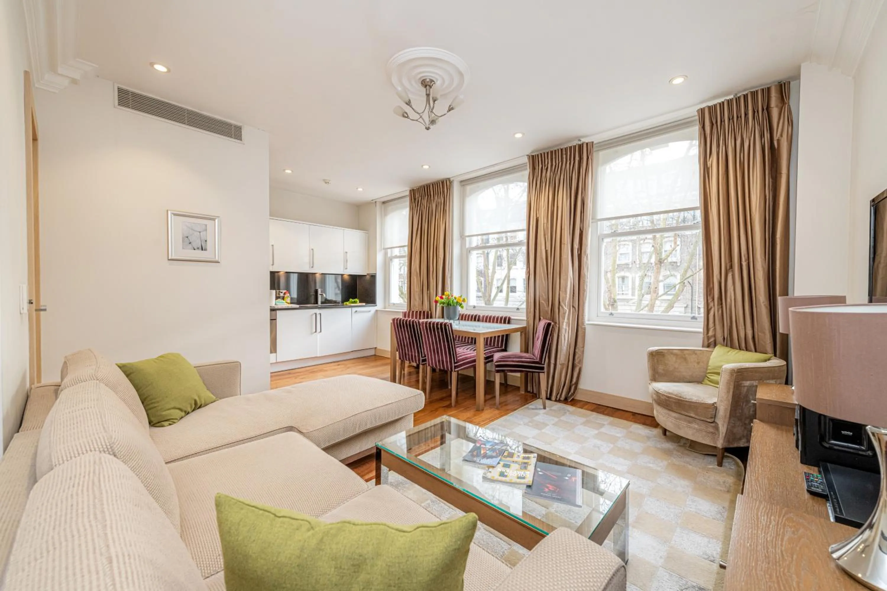 Living room in Claverley Court Apartments Knightsbridge