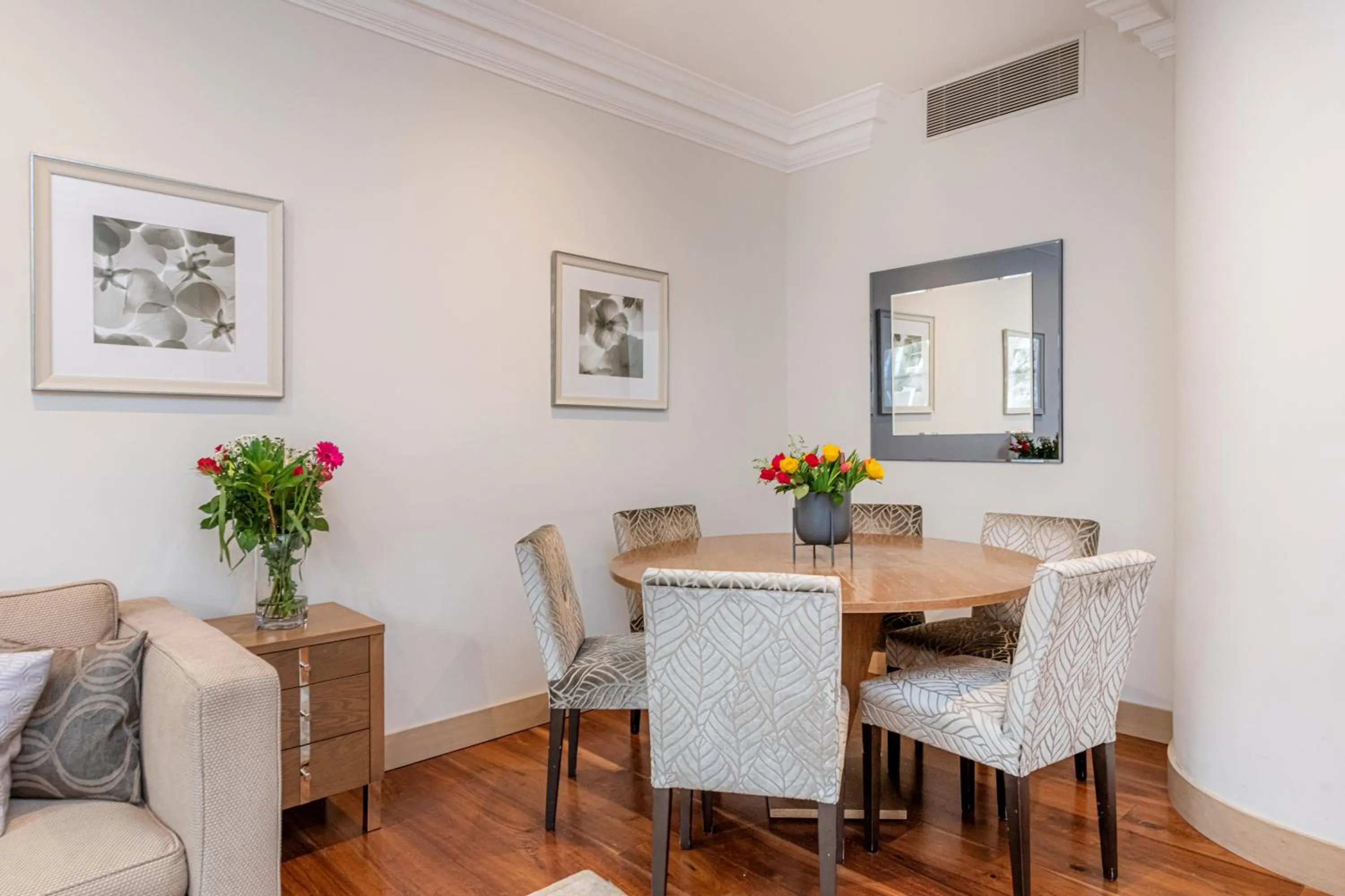 Dining area in Claverley Court Apartments Knightsbridge