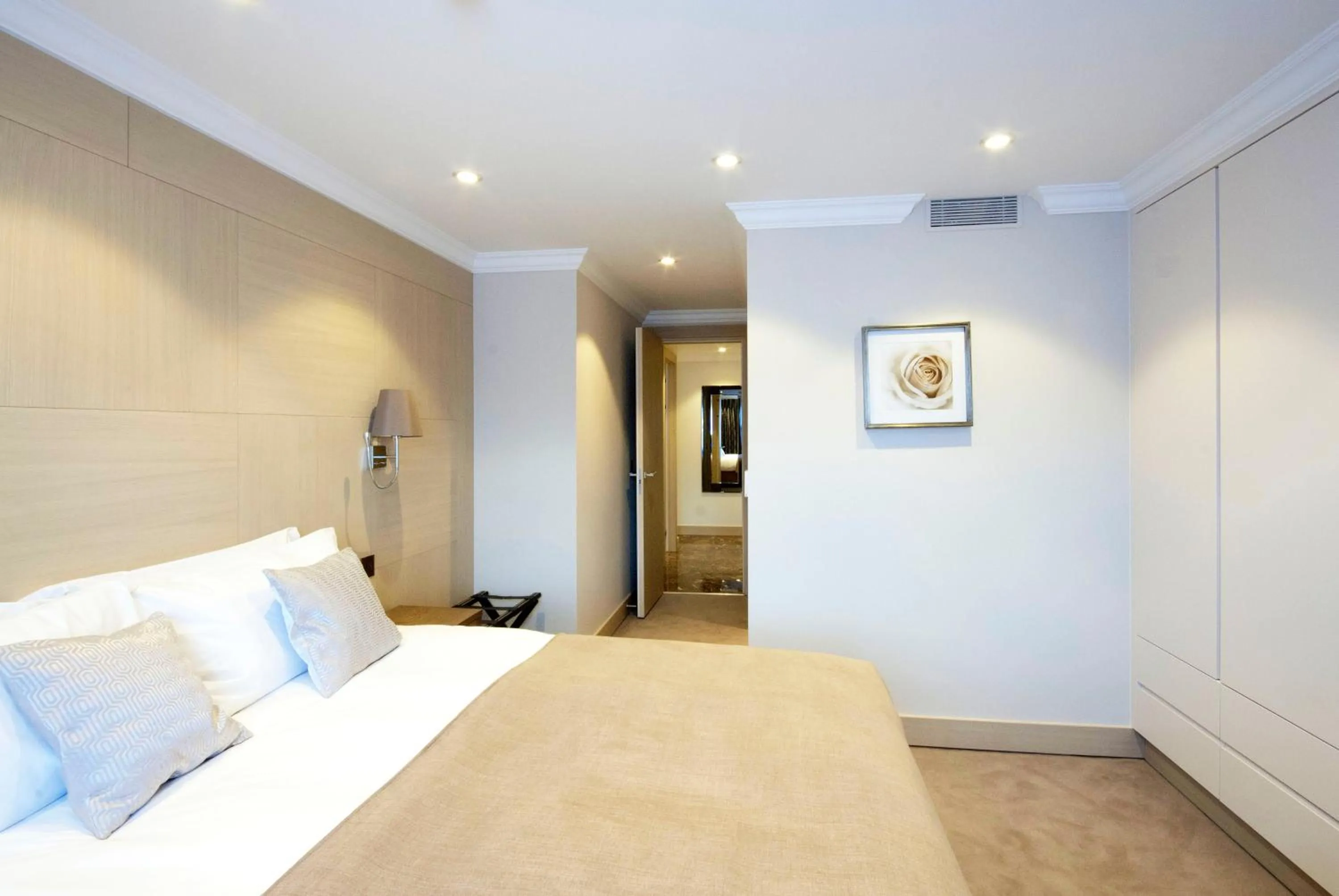 Bed in Claverley Court Apartments Knightsbridge