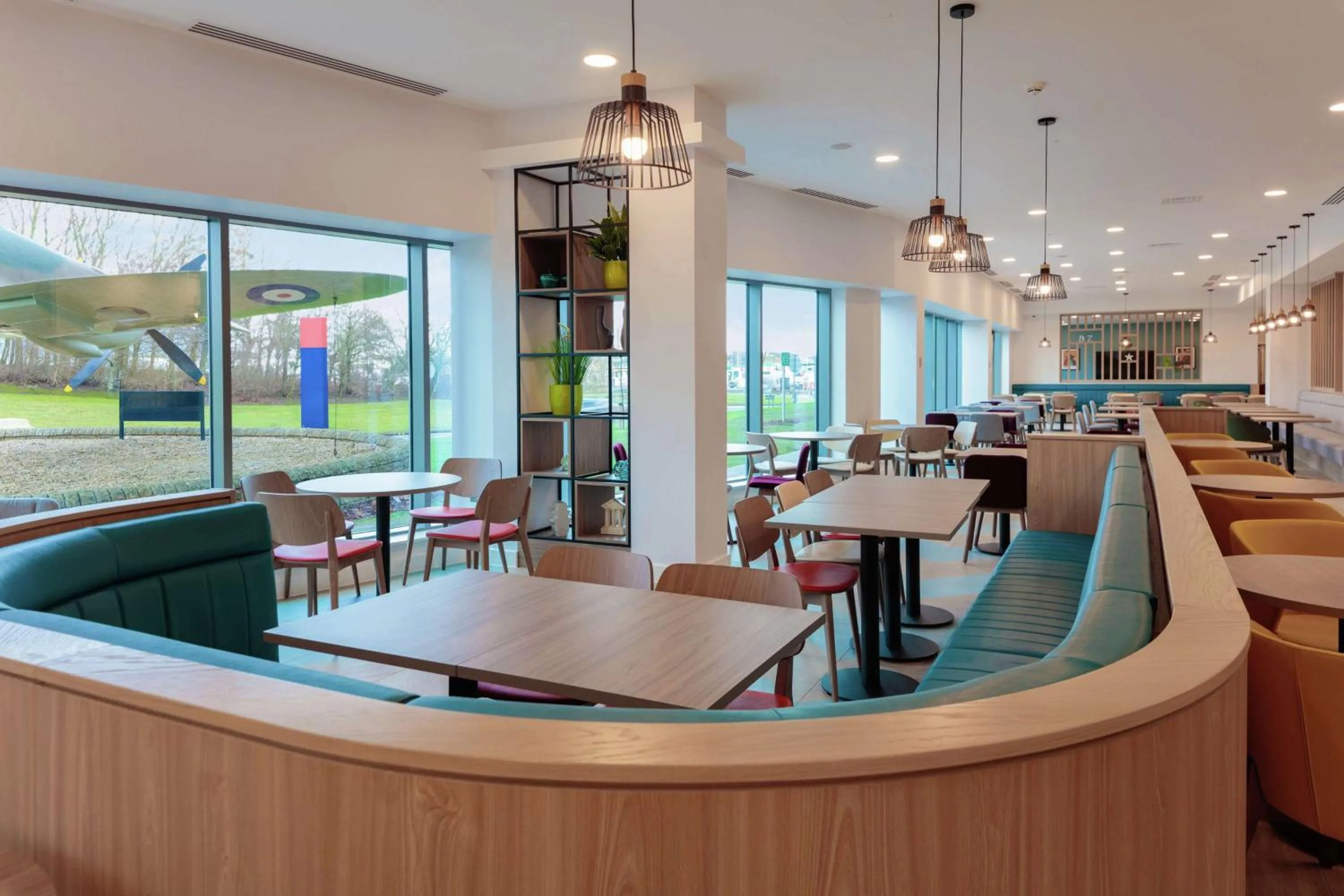 Lobby or reception in Hampton By Hilton Edinburgh Airport
