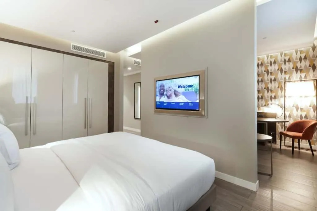 Bed in Doubletree By Hilton Pointe-Noire City Centre