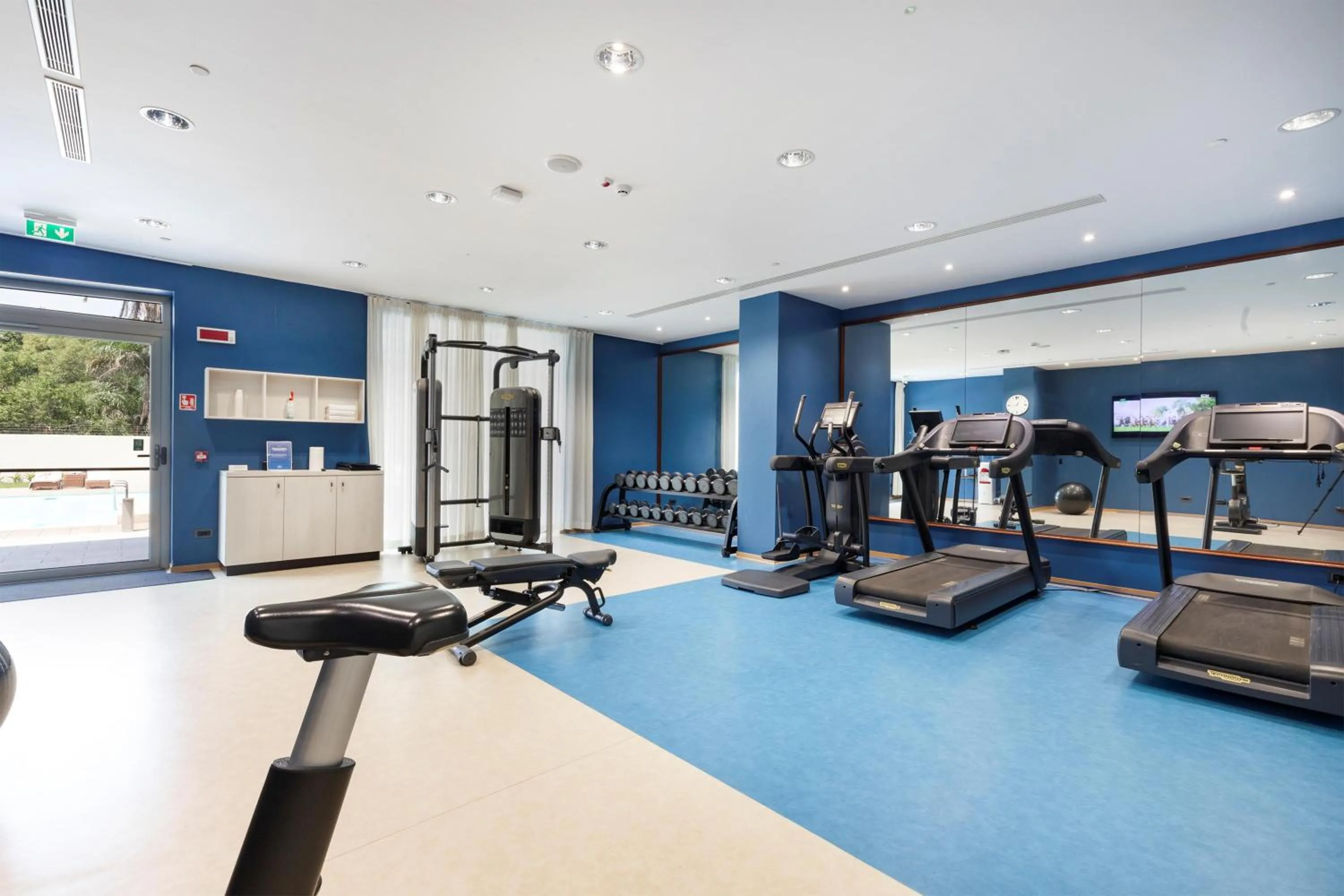 Fitness centre/facilities in Doubletree By Hilton Pointe-Noire City Centre