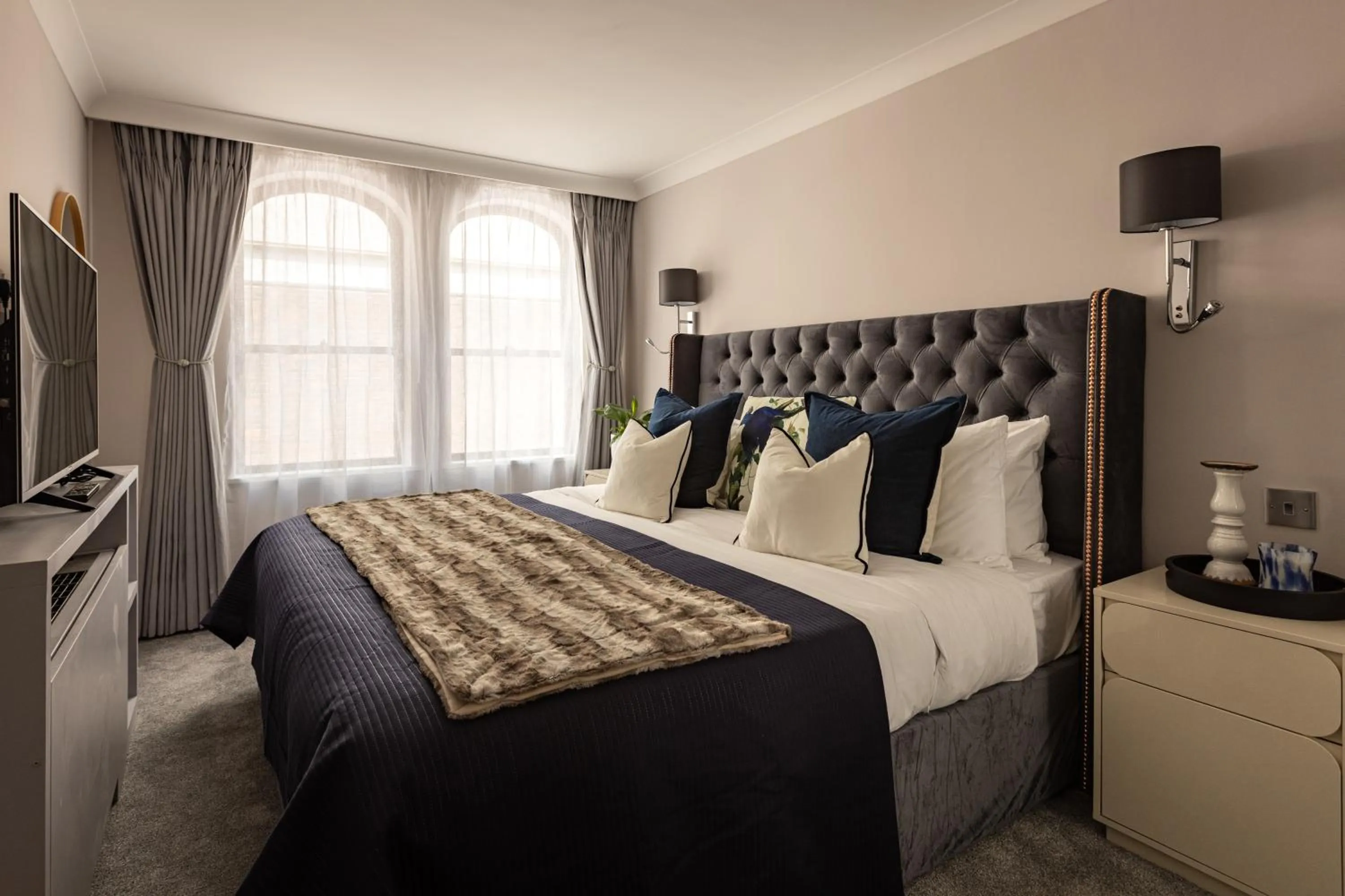 Bed in Mayfair House