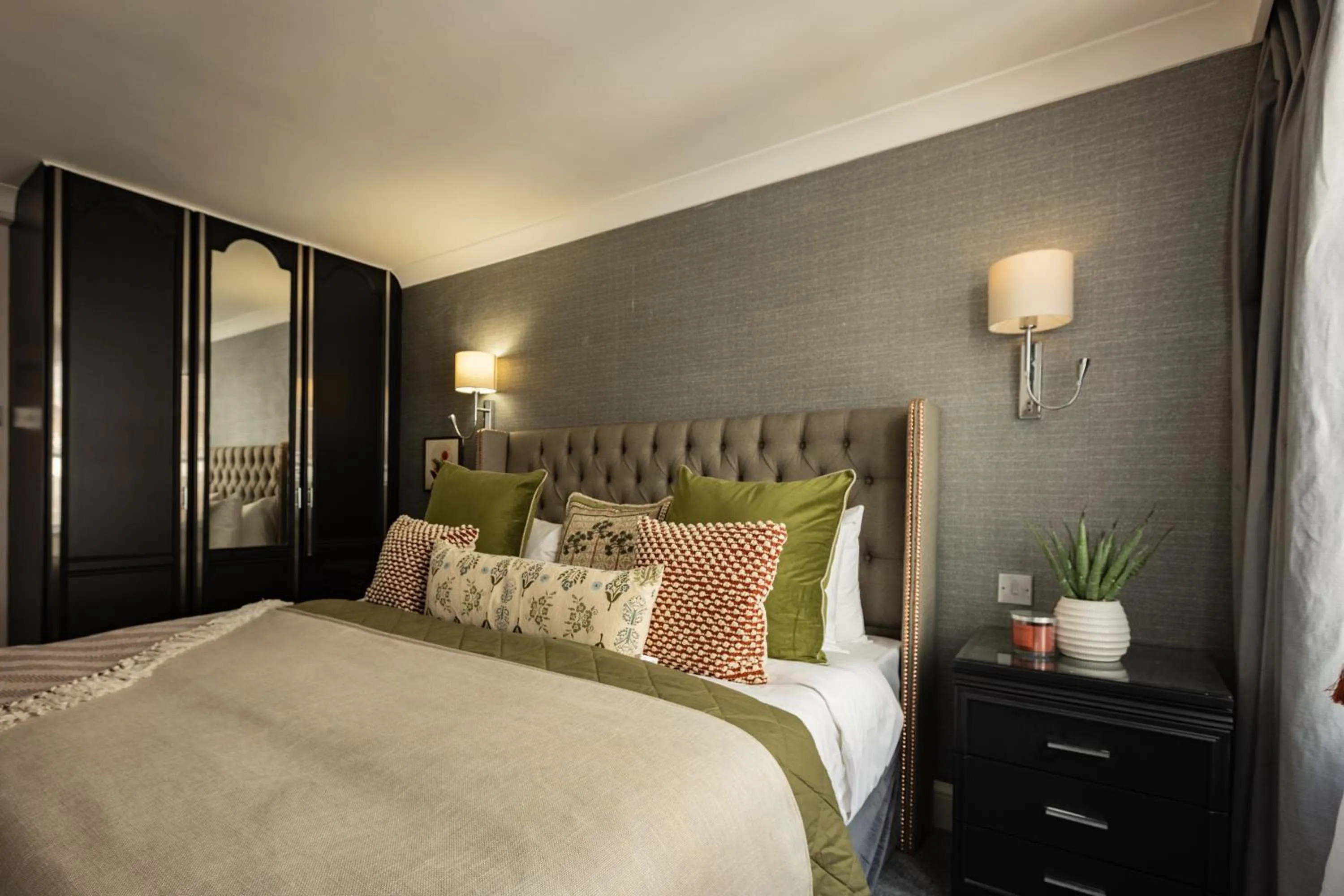 Bed in Mayfair House