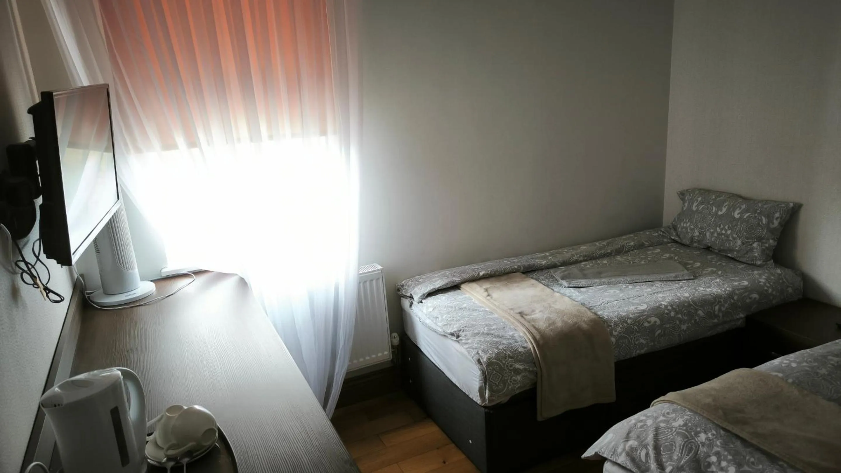 Bedroom, Bed in OYO The Kilburn Arms