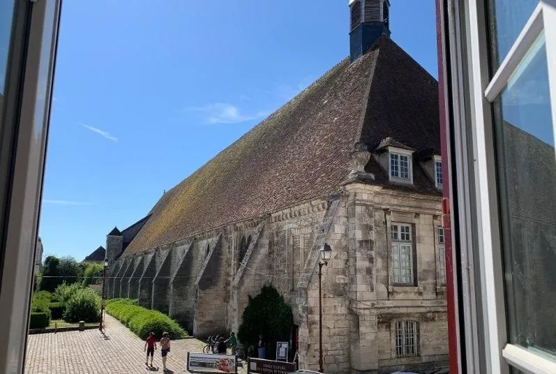 Photo of the whole room in Hotel du Centre - Restaurant le P'tit Gourmet