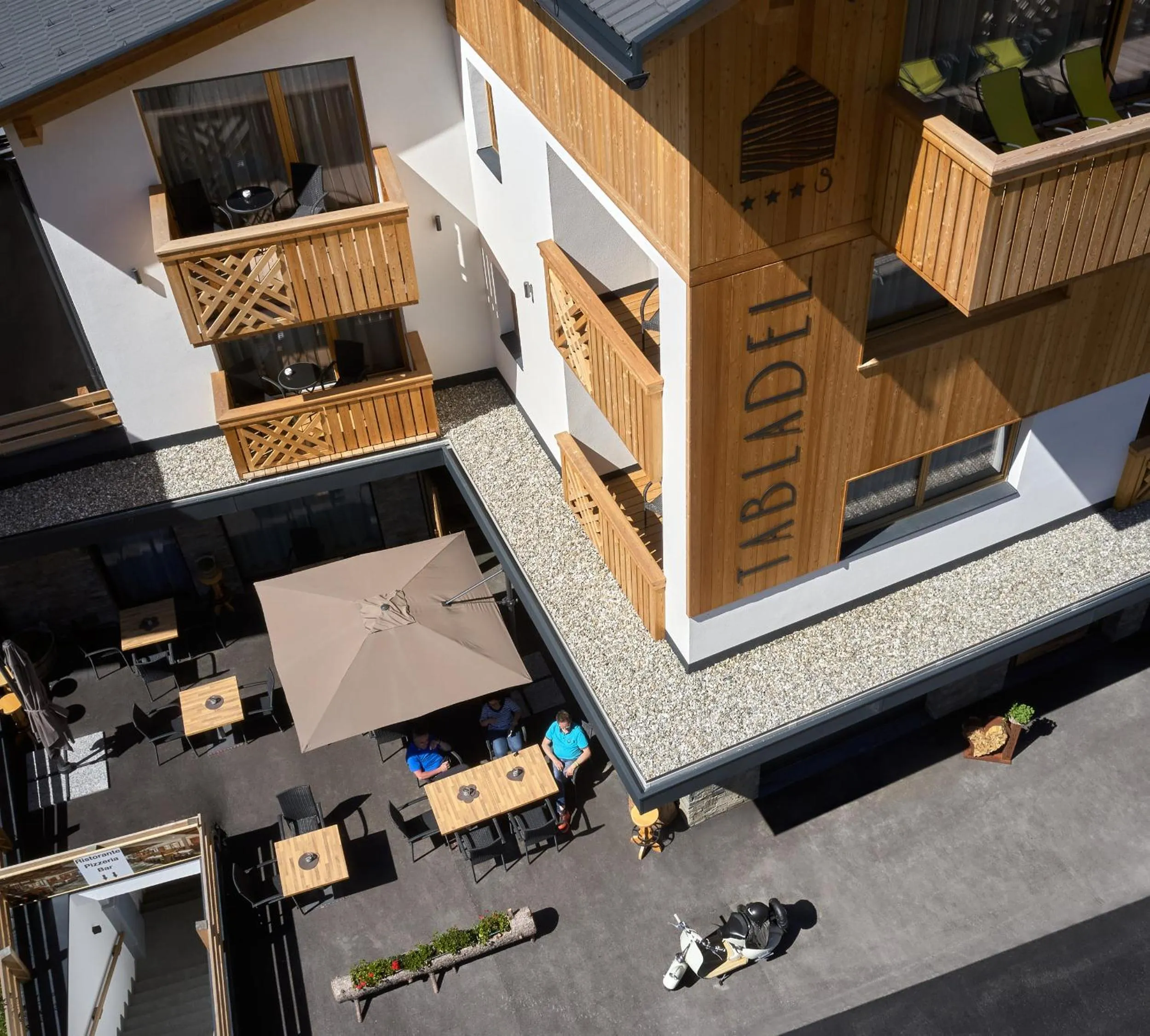 Property building in Hotel Tabladel