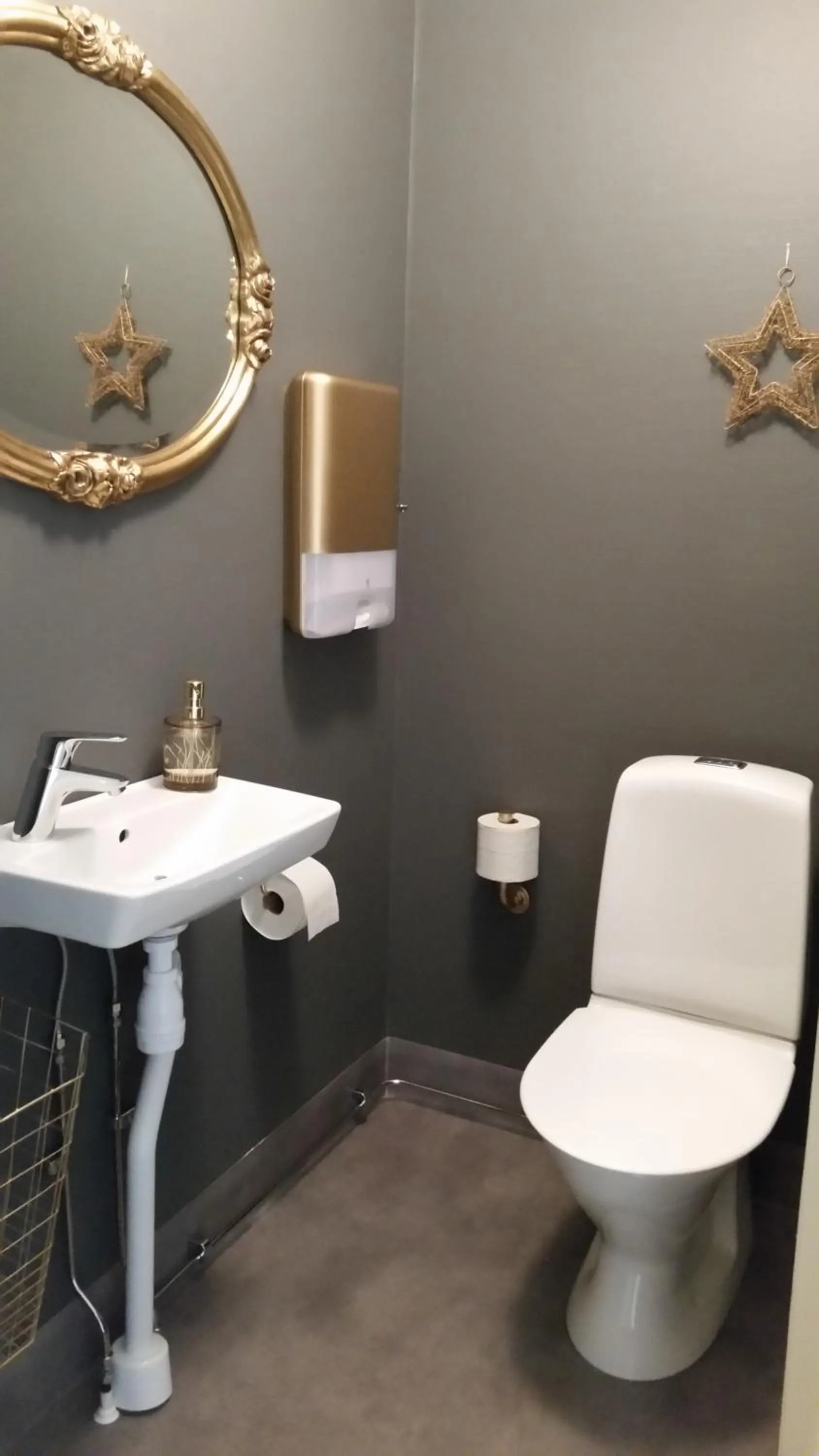 Bathroom in Hotell Briggen i Åhus