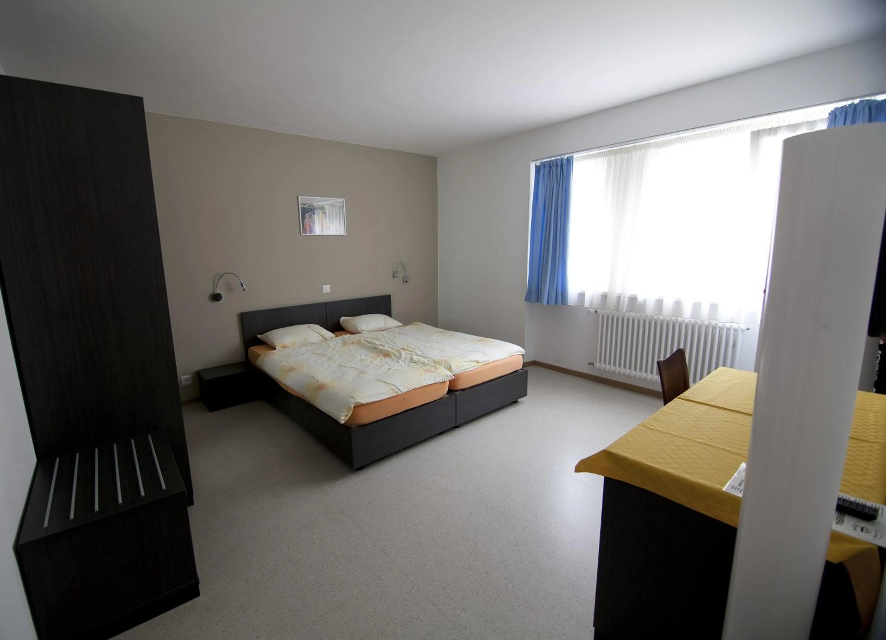 Day, Bed in Albergo Elvezia