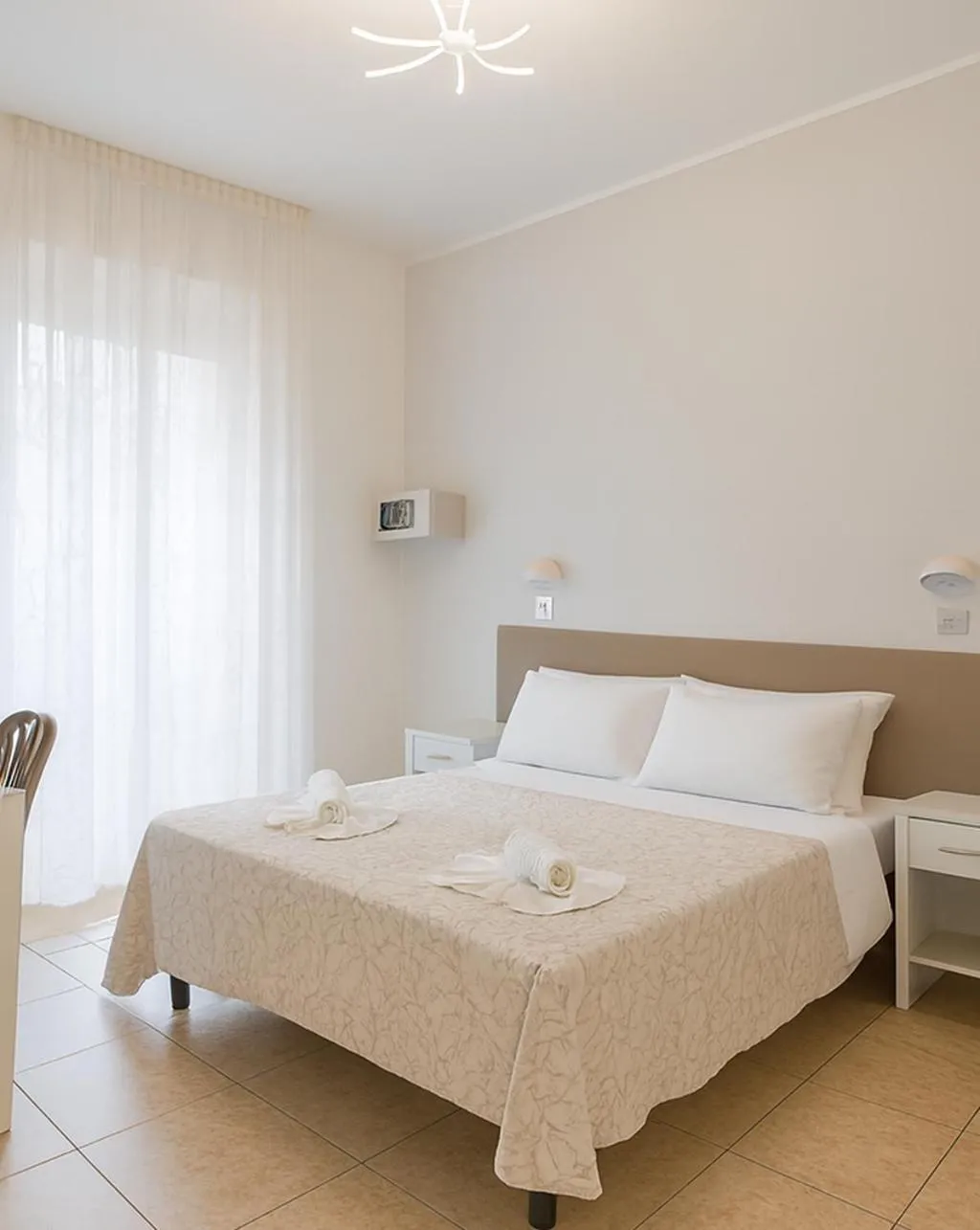 Bed in Hotel Angela