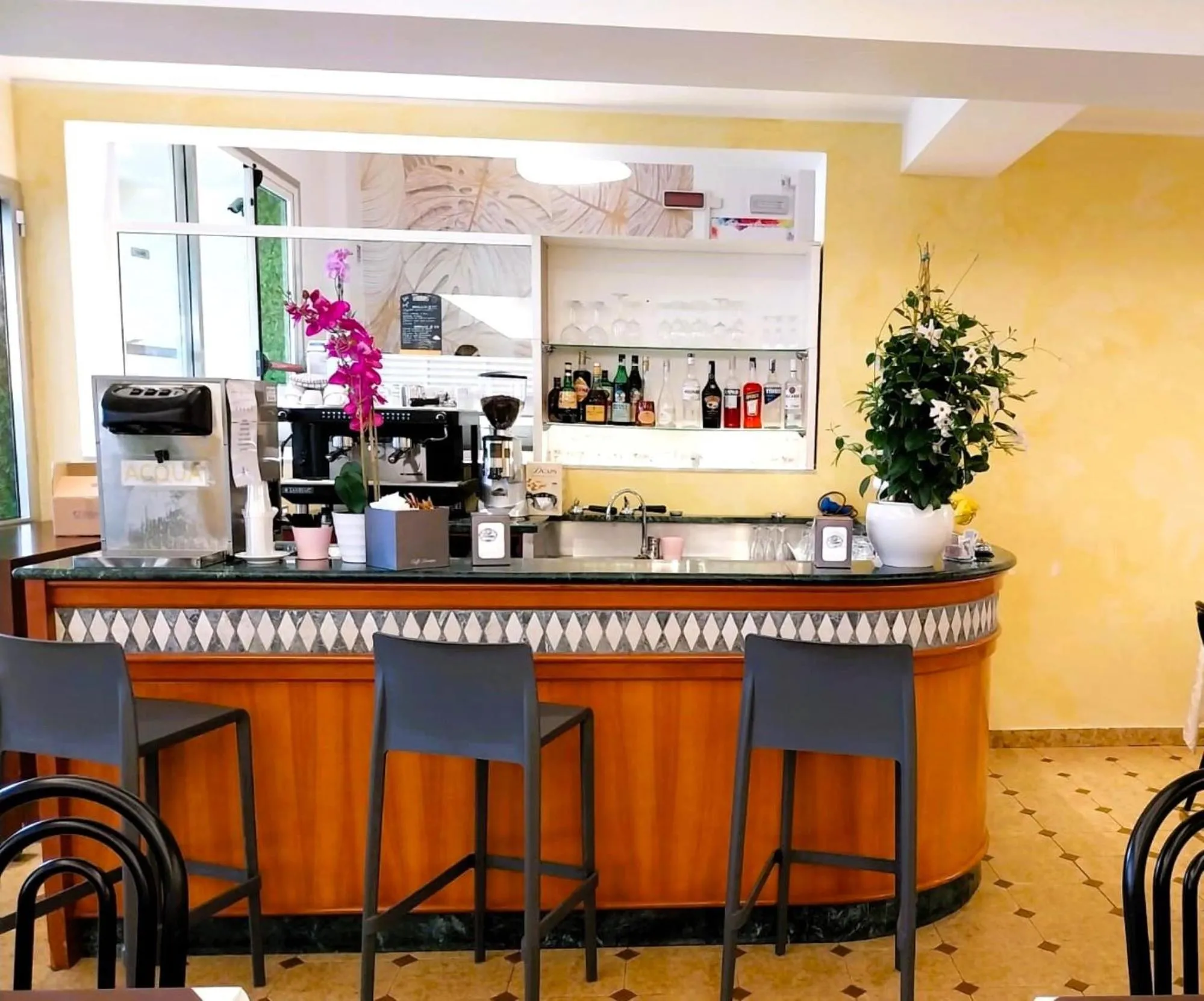Lounge or bar in Hotel Angela