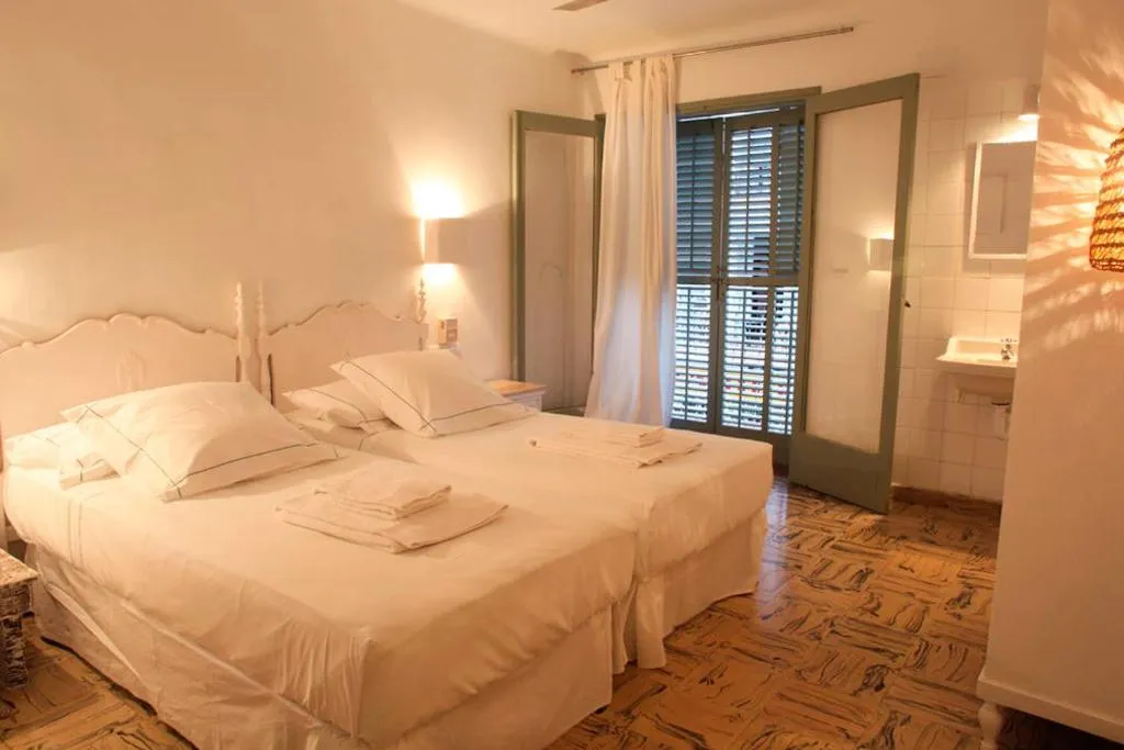 Bed in Juanita Hostal