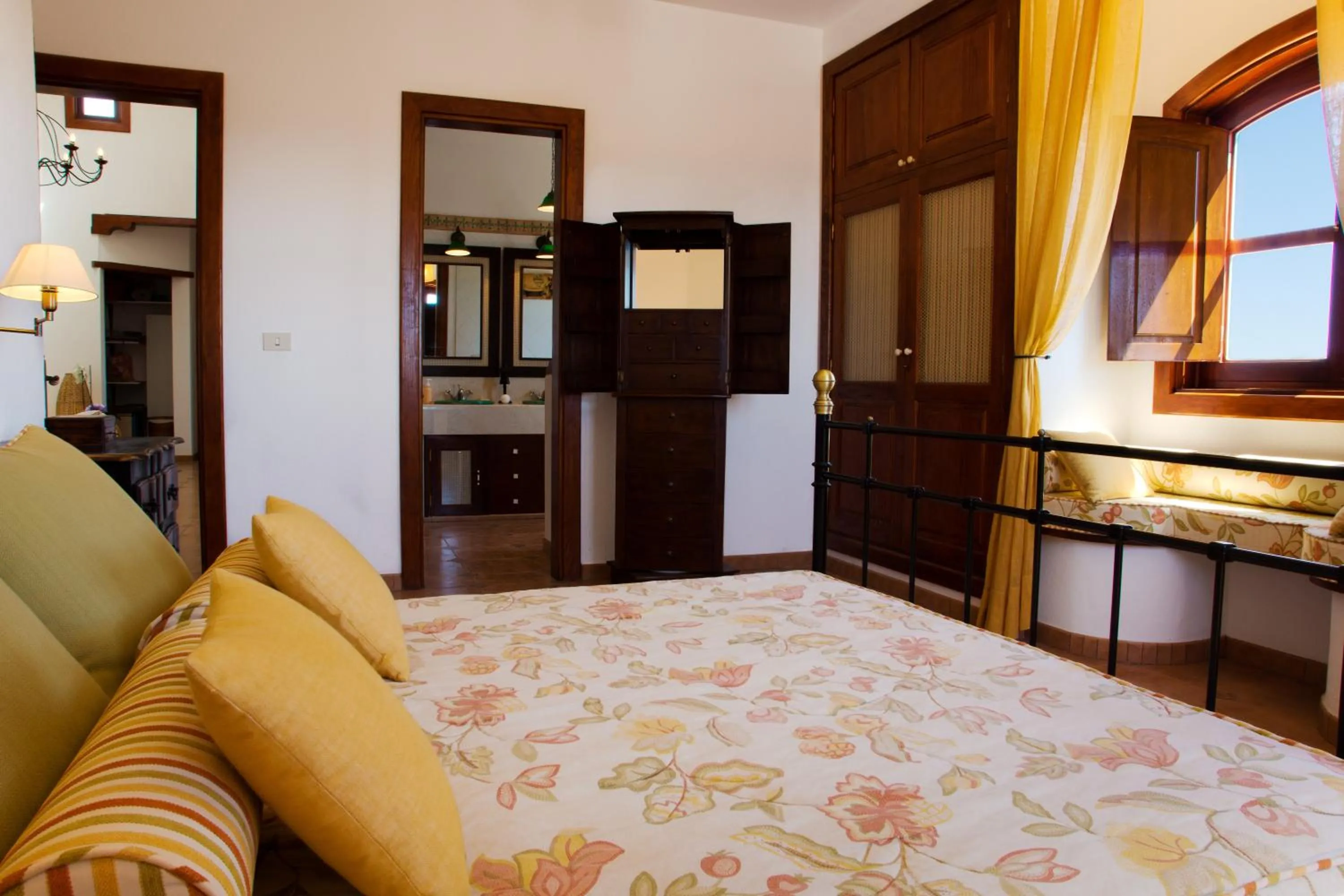 Day, Bed in Villas Macher