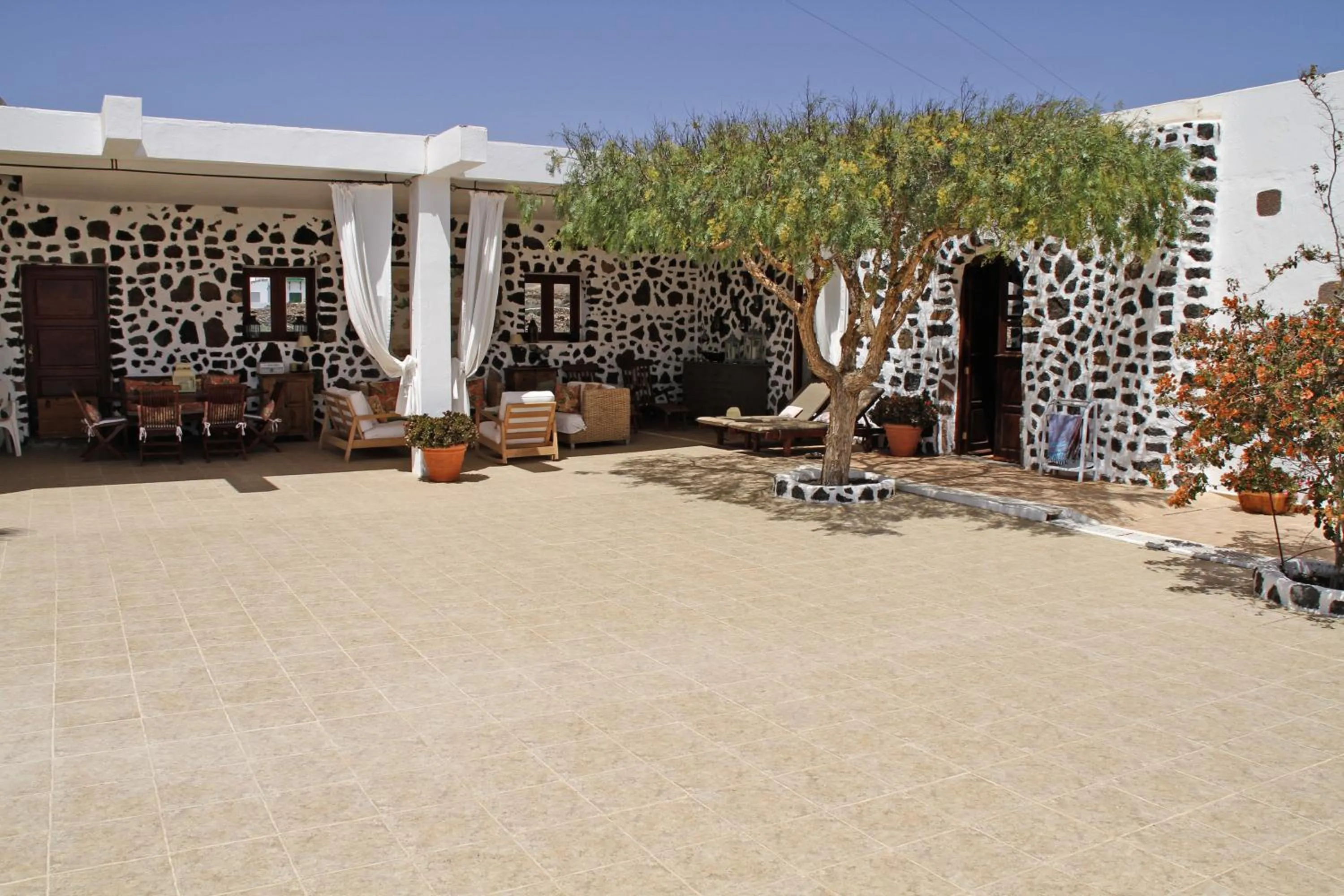 Property building in Villas Macher