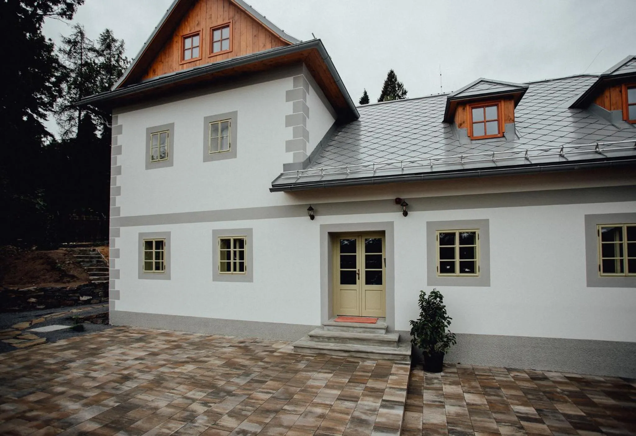 Facade/entrance in Resla Residence I, II, & Wellness