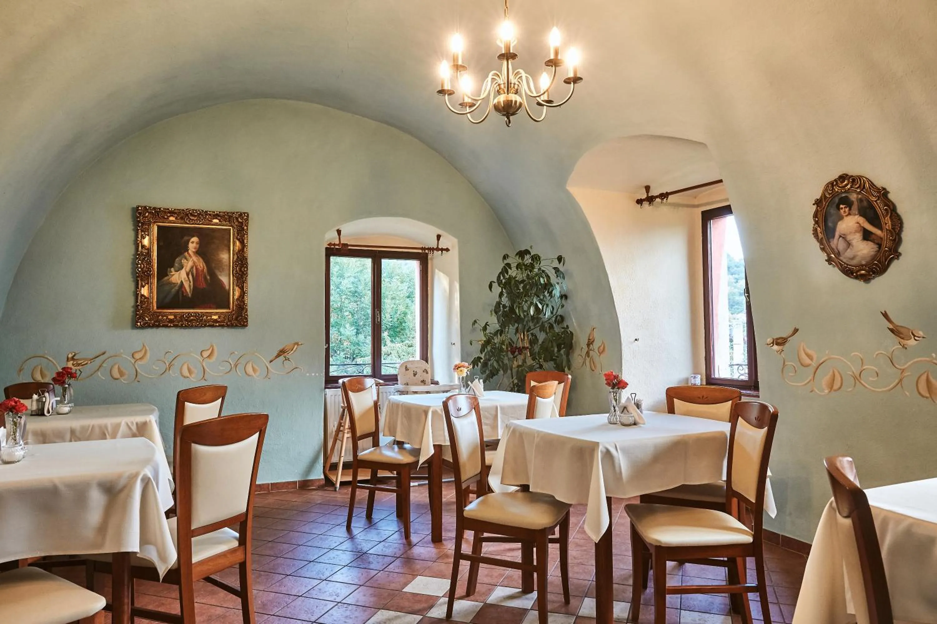 Dining area in Resla Residence I, II, & Wellness