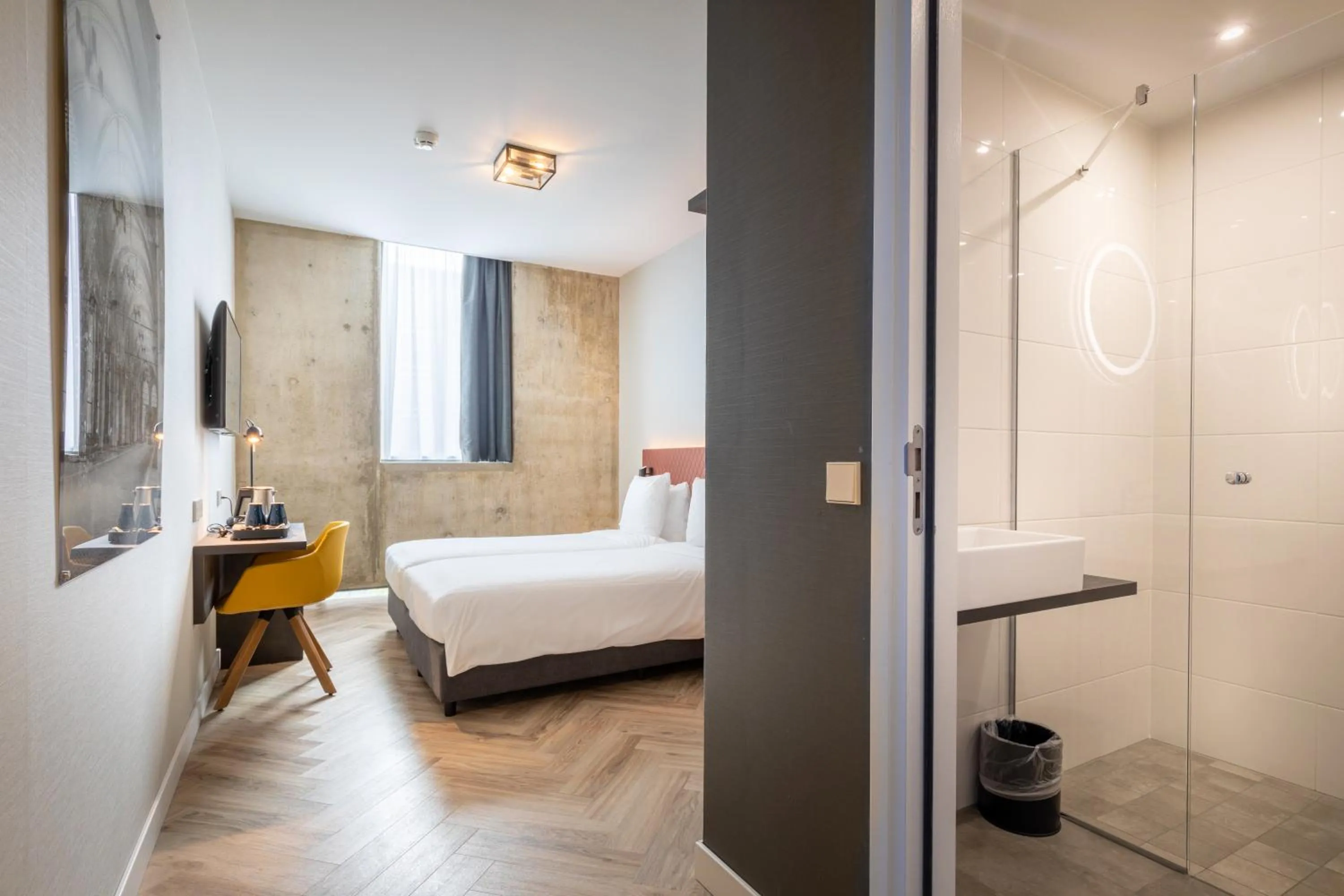 Bedroom, Bed in Hotel New Kit