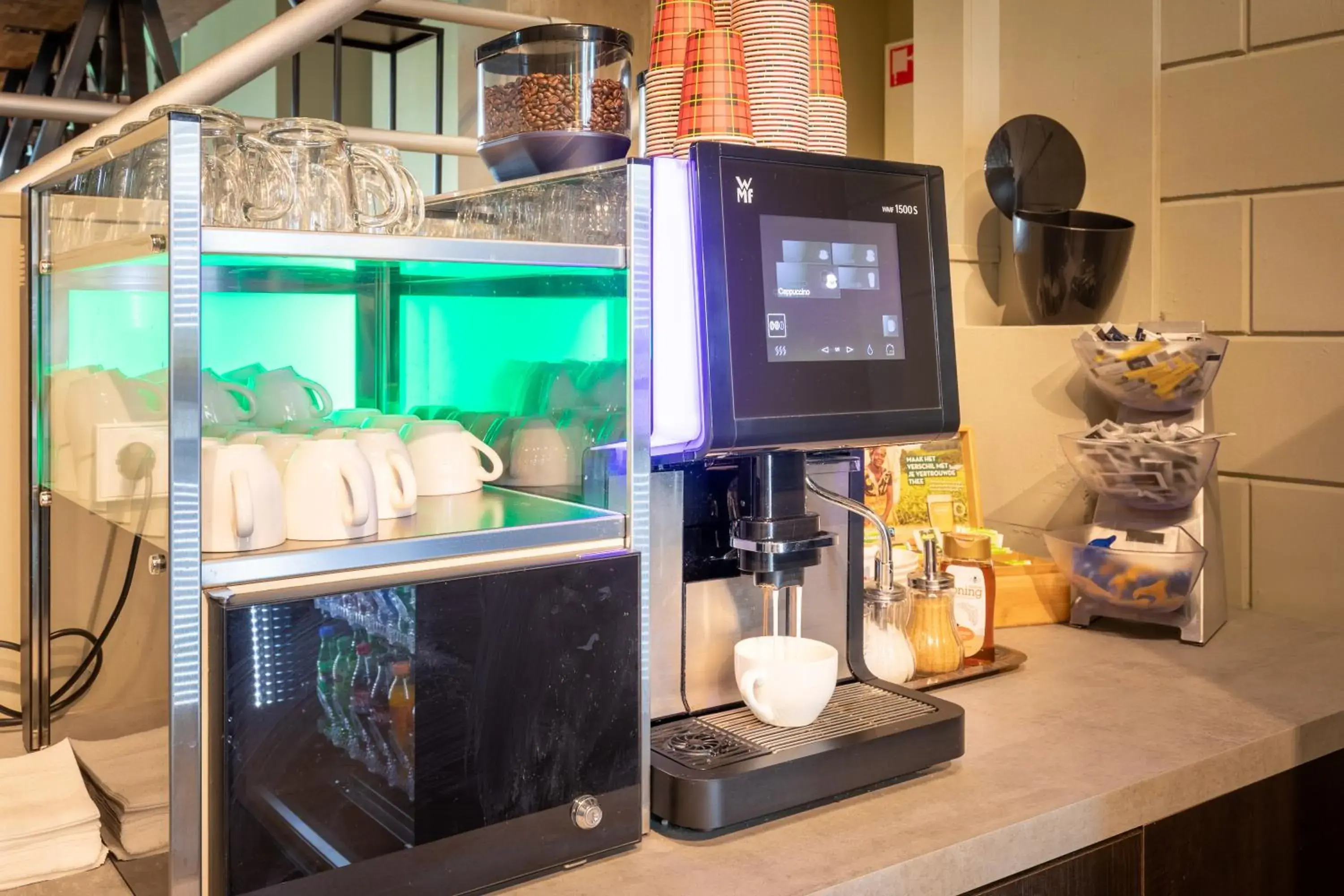 Restaurant/places to eat in Hotel New Kit Restaurant/places to eat in Hotel New Kit