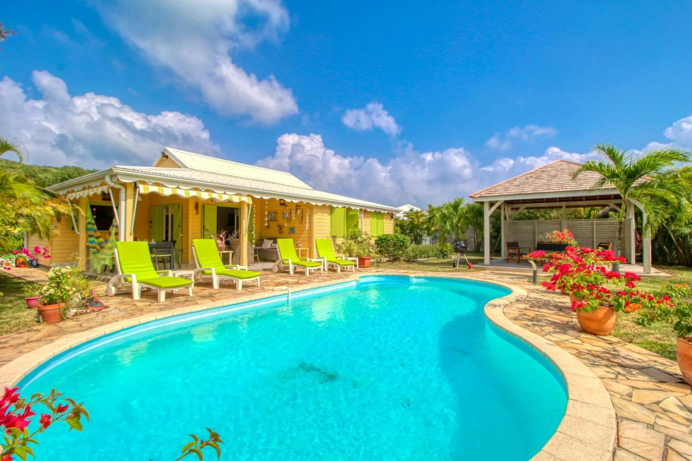 Villa au calme avec piscine - MQSA27