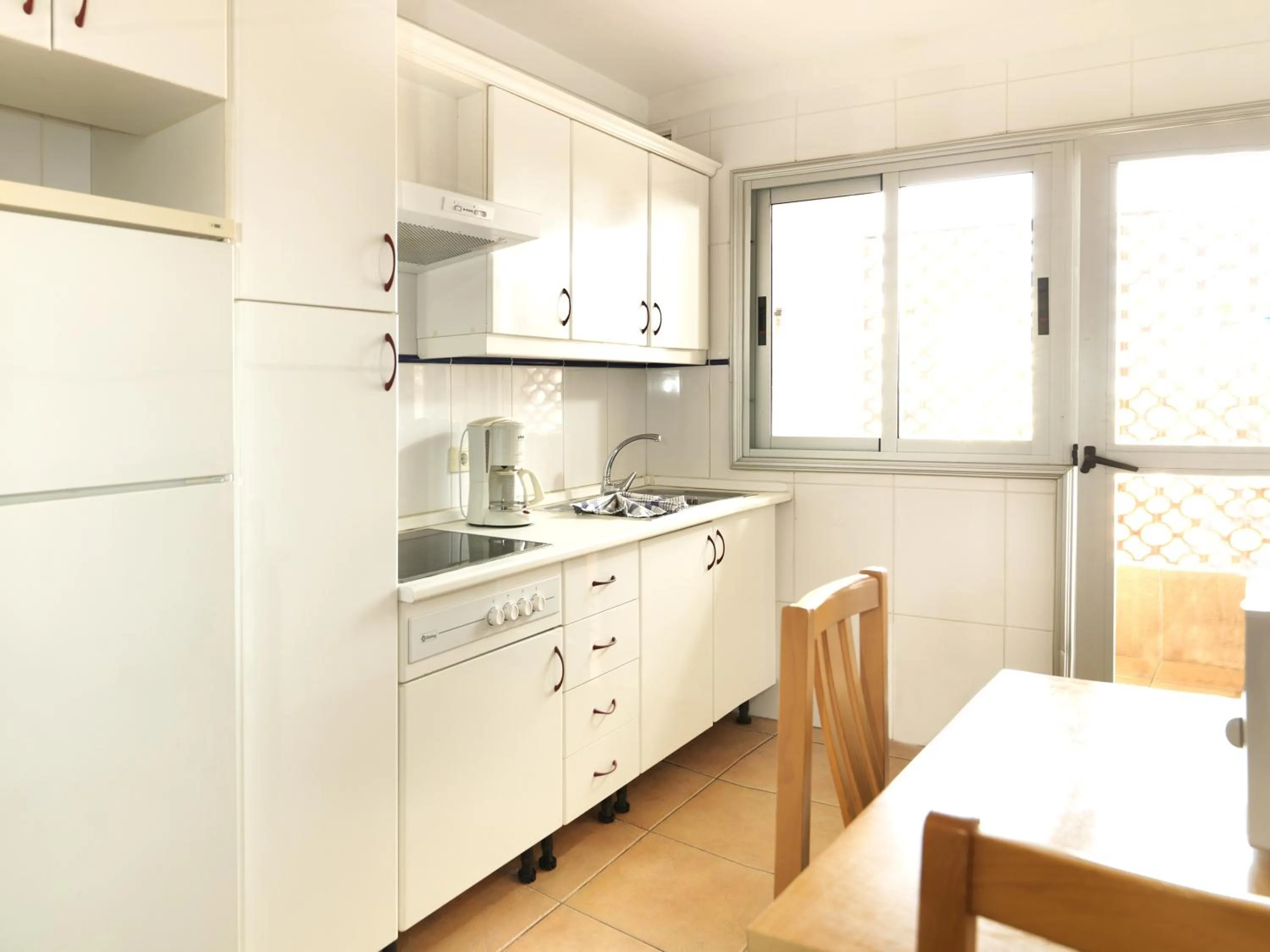 Kitchen or kitchenette, Kitchen/Kitchenette in Apartamentos Oro Blanco