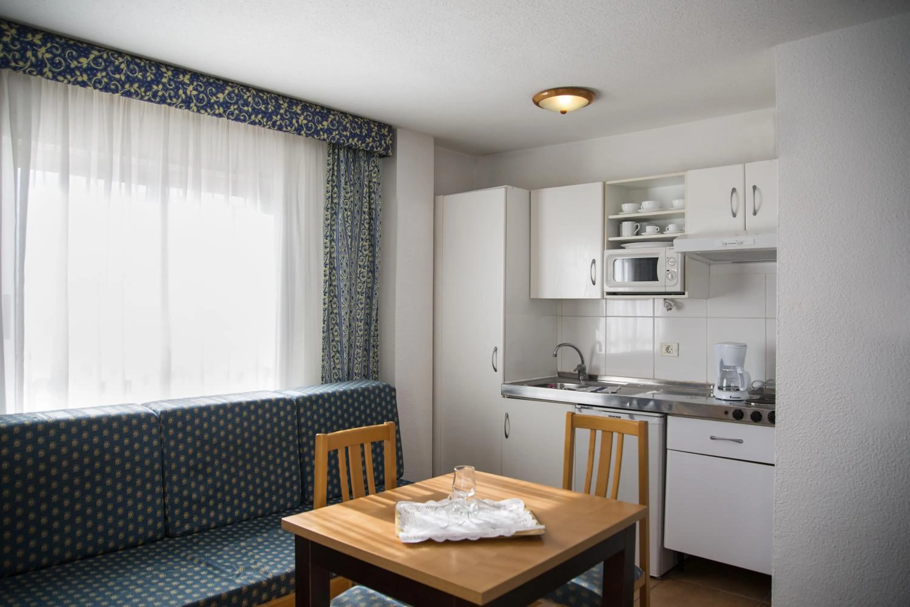 Kitchen or kitchenette, Kitchen/Kitchenette in Apartamentos Oro Blanco